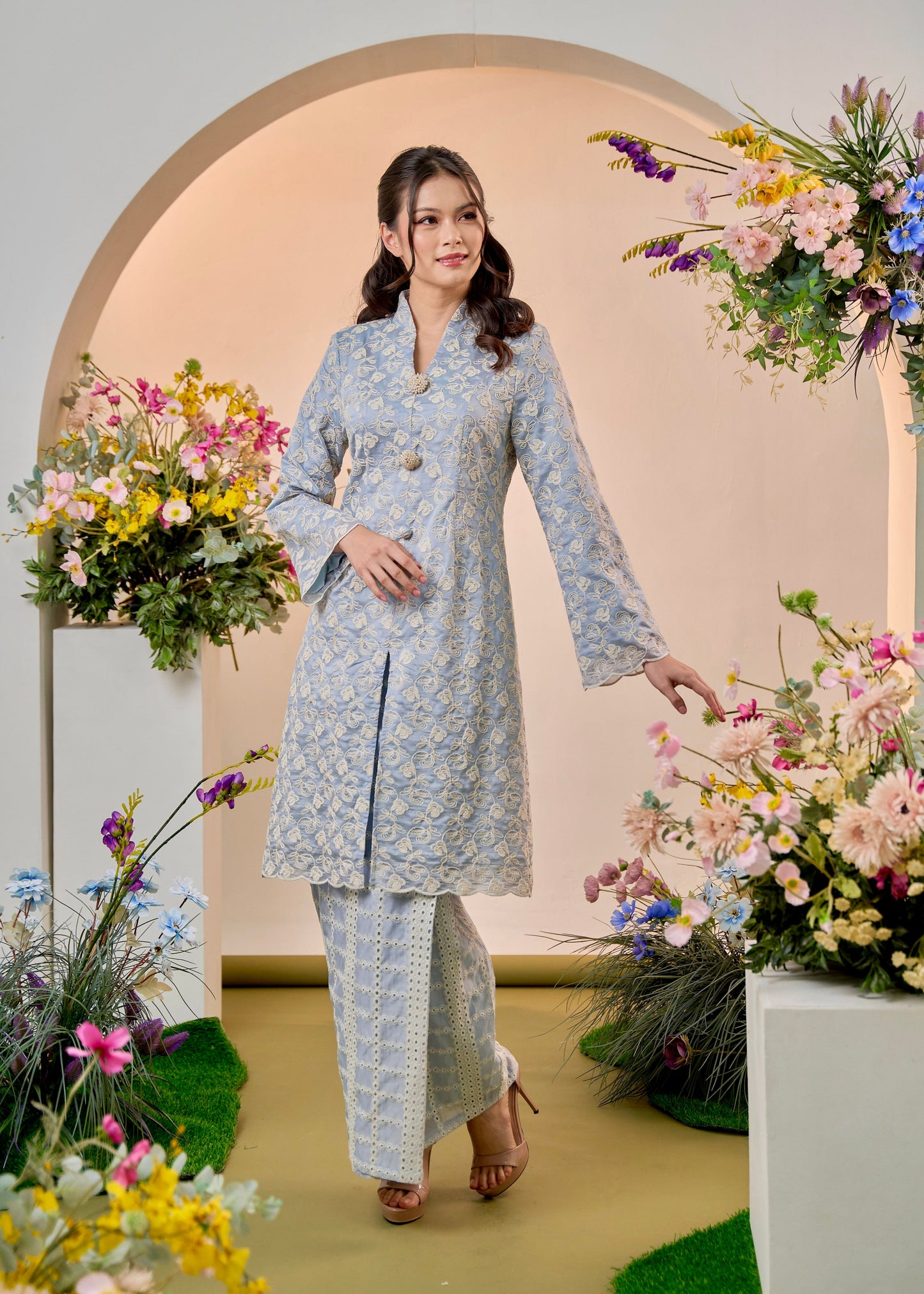 Madisa Kebaya Modern - Baby Blue
