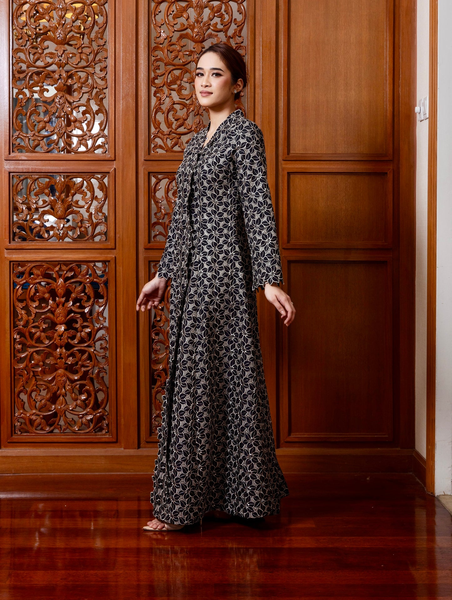 {LIMITED EDITION} Arabella Jubah Kebarung Classic - Gold Black