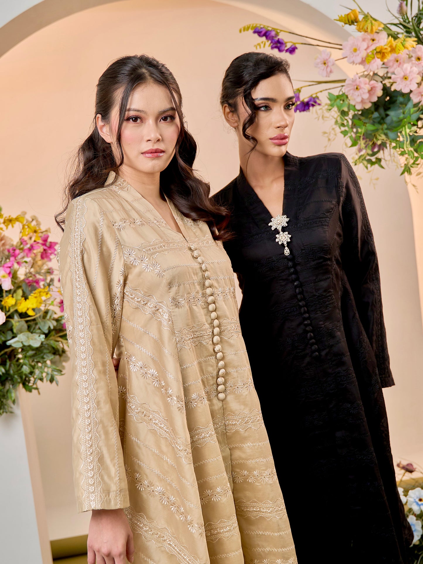 {LIMITED EDITION} Emanuel Kebarung Classic - Gold