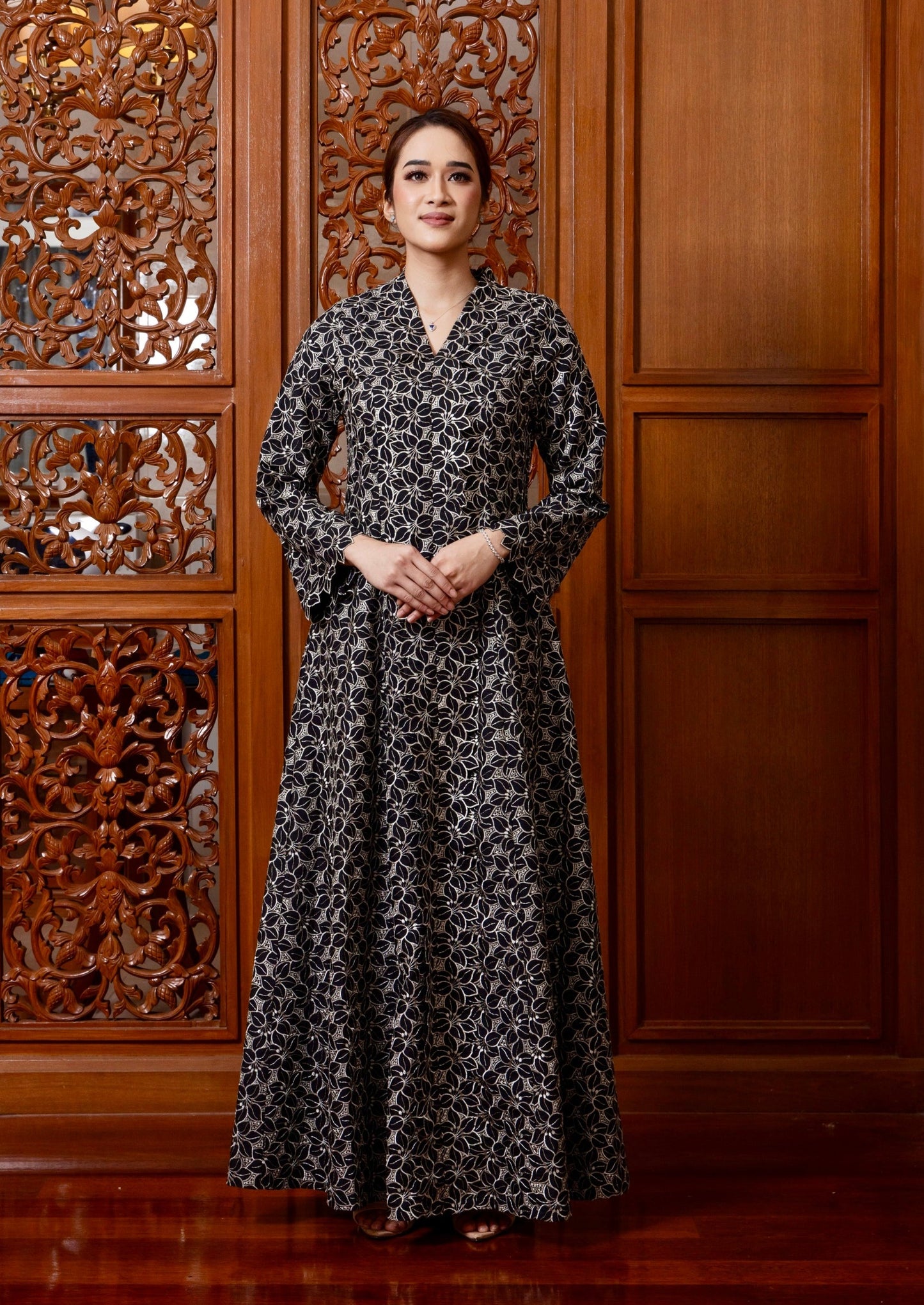 {LIMITED EDITION} Arabella Jubah Kebarung Classic - Gold Black