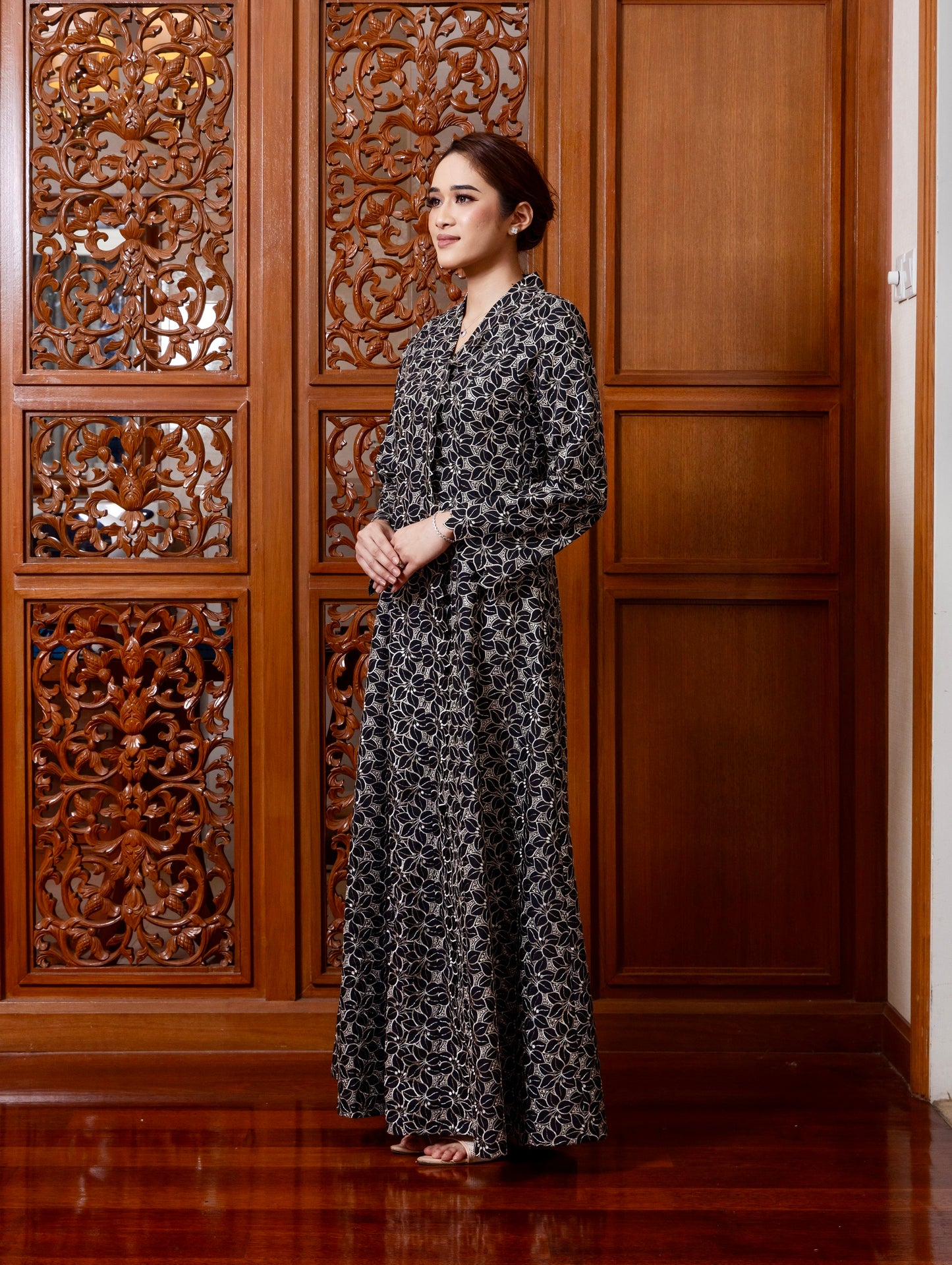 {LIMITED EDITION} Arabella Jubah Kebarung Classic - Gold Black