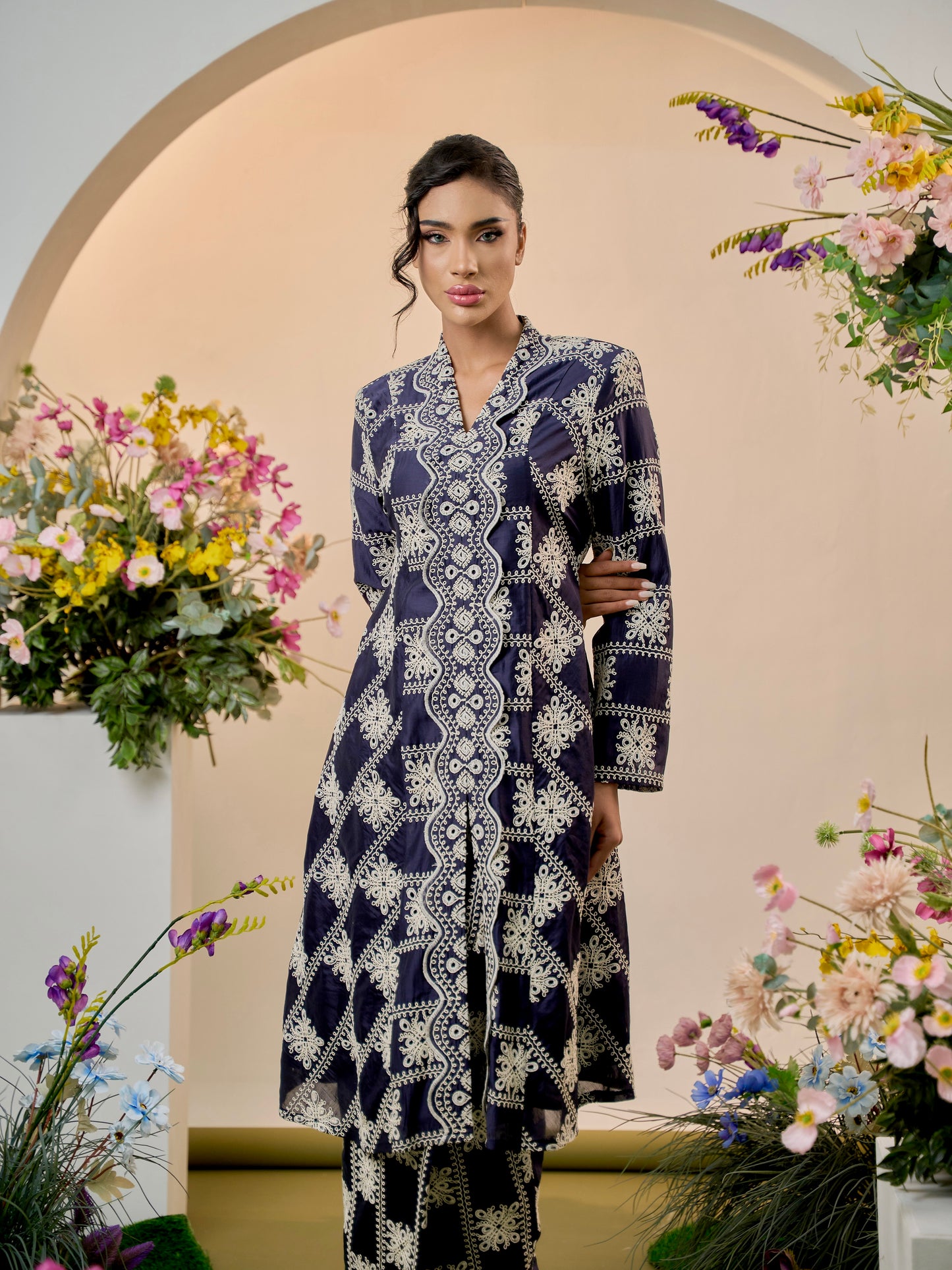 Naina Kebarung Classic - Navy Blue