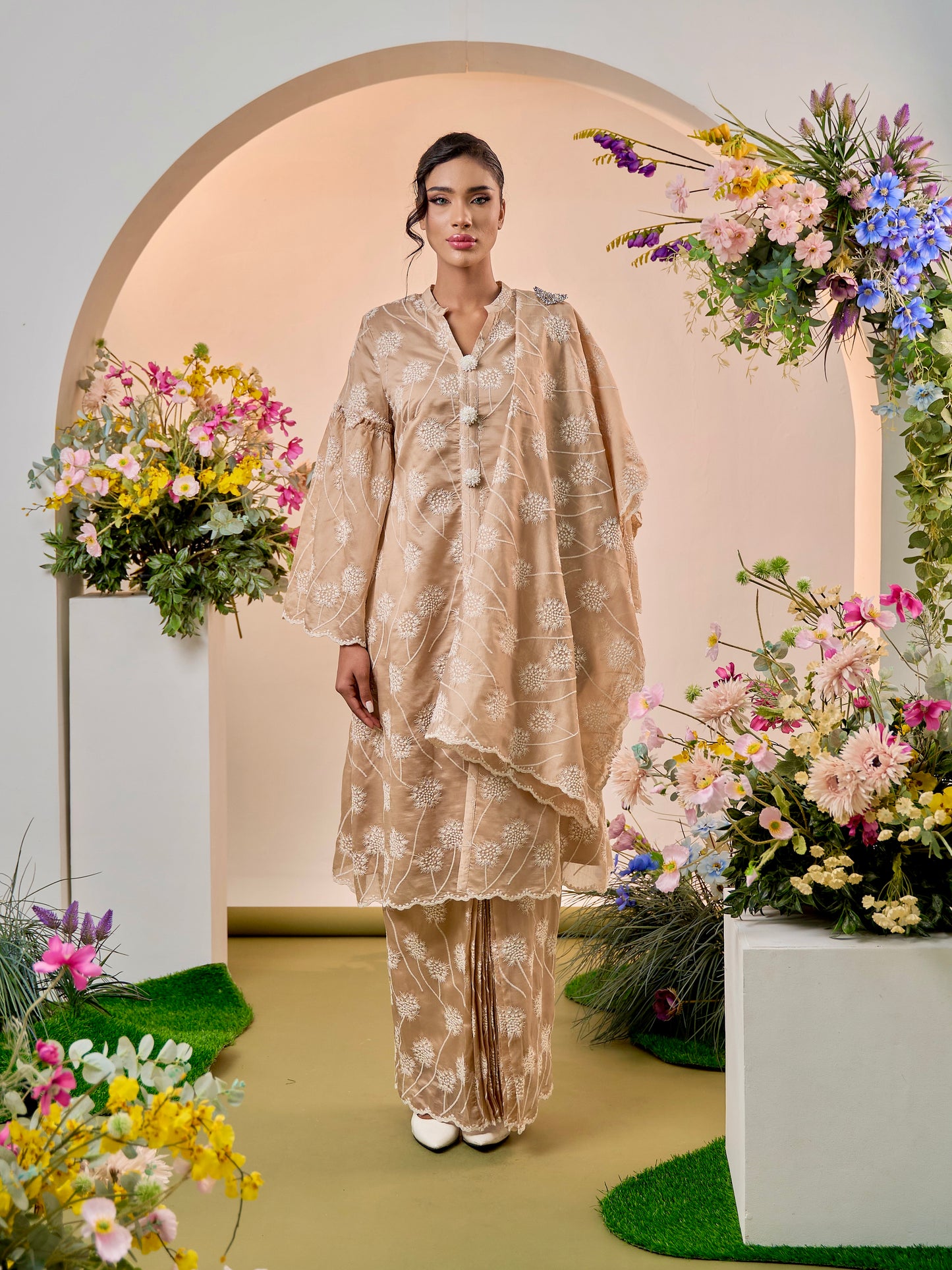 Dandelion Long Kebaya Modern - Champagne Nude