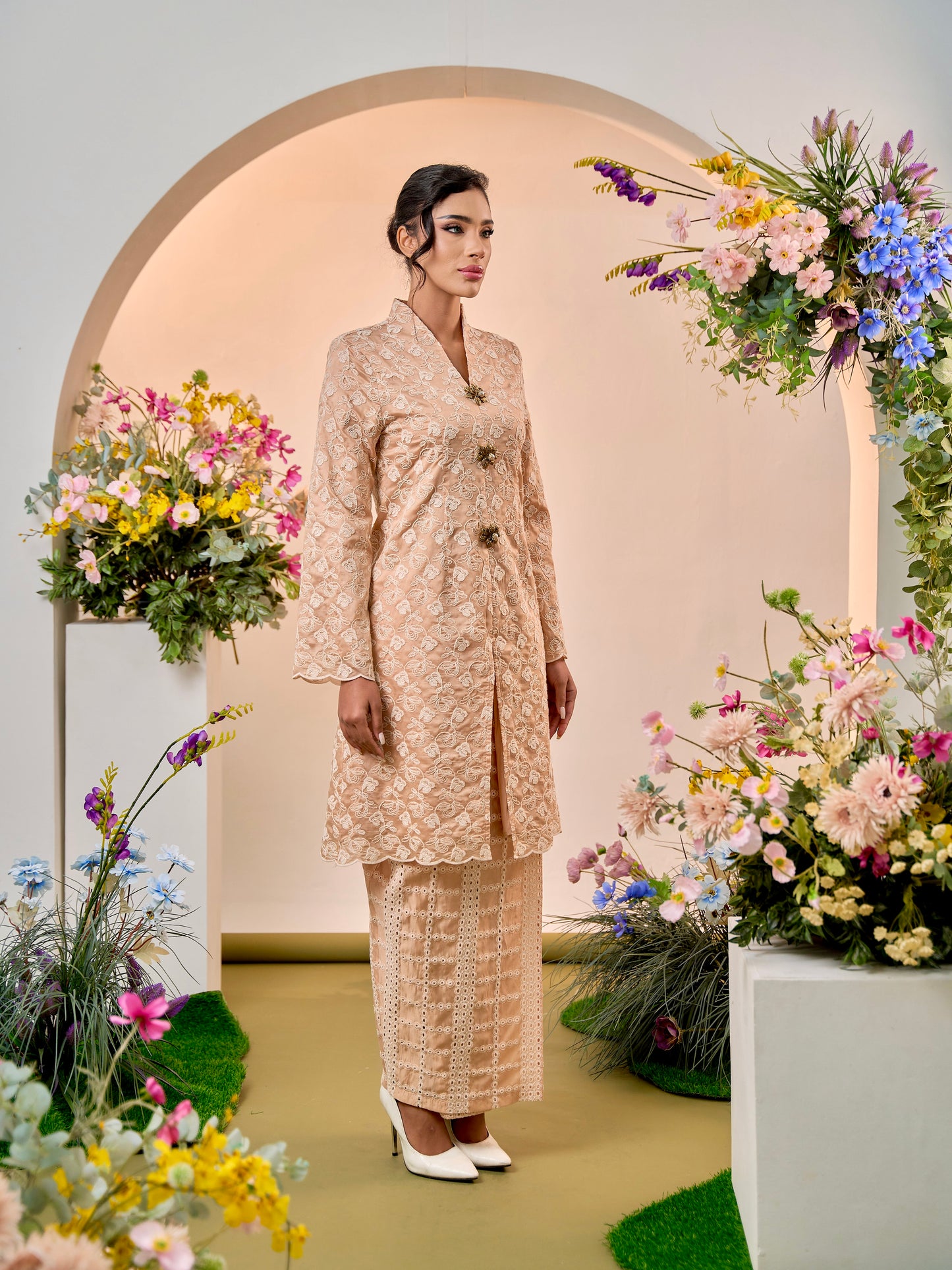 Madisa Kebaya Modern - Champagne Nude