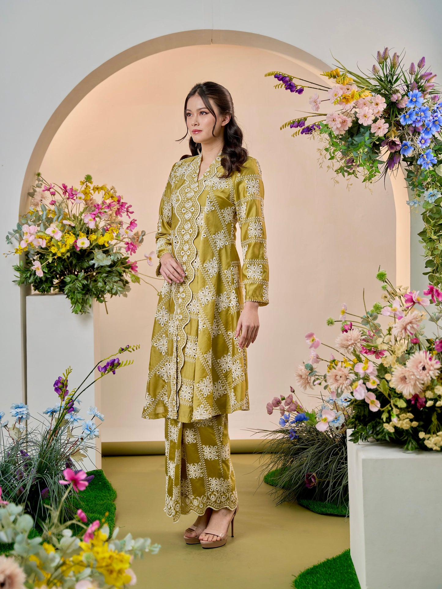 Naina Kebarung Classic - Olive Gold