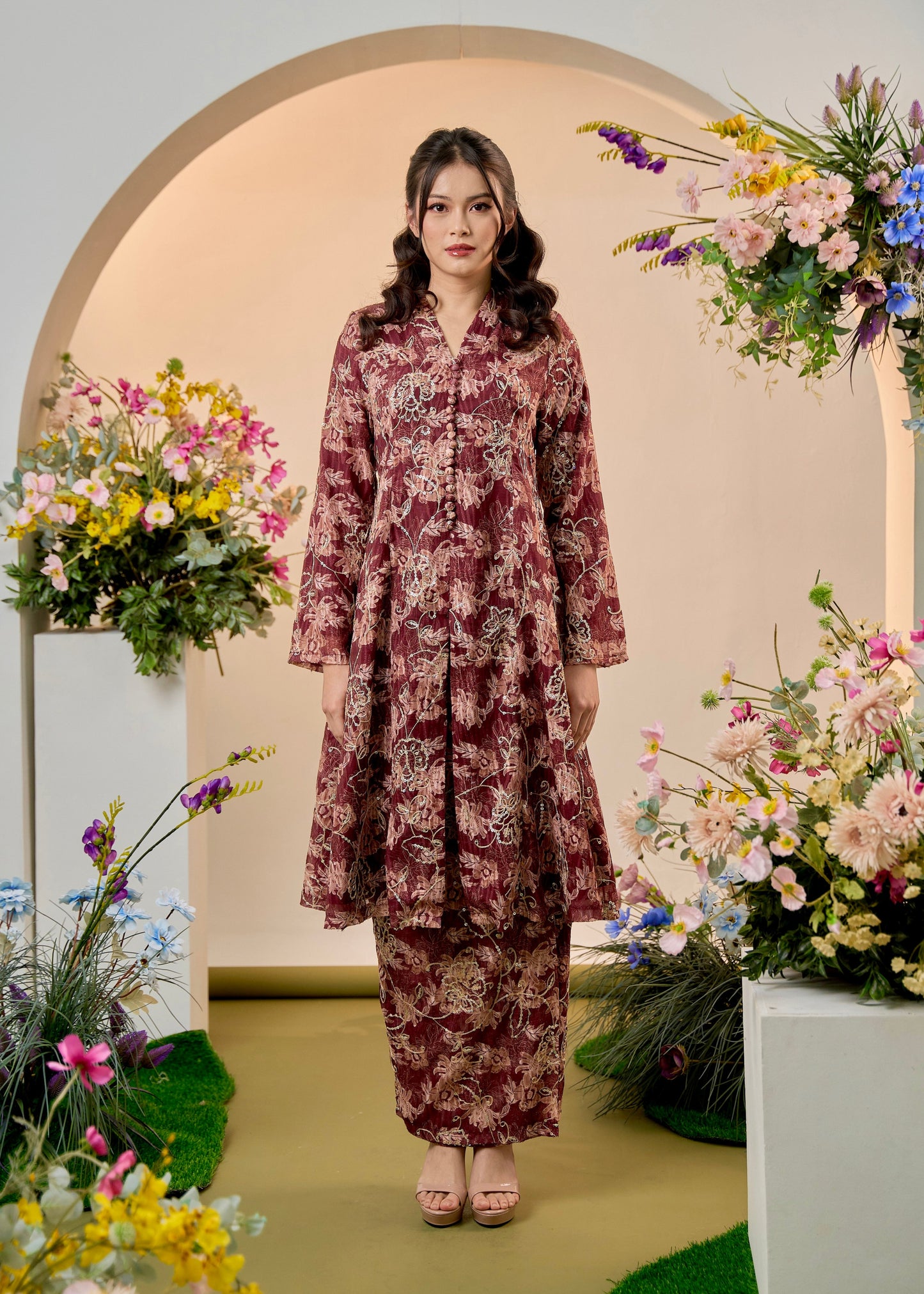 Suzette Kebarung Classic - Maroon