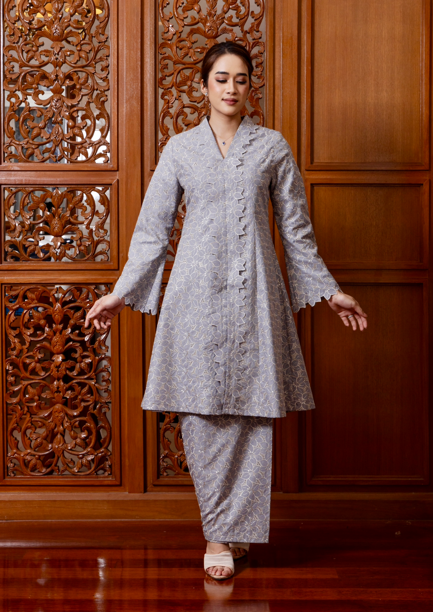 {LIMITED EDITION} Anastasia Kebarung Classic - Ash Grey