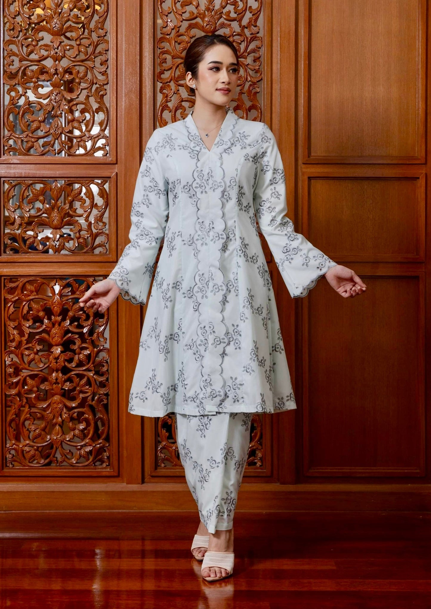 {LIMITED EDITION} Zayna Kebarung Classic - Mint Green