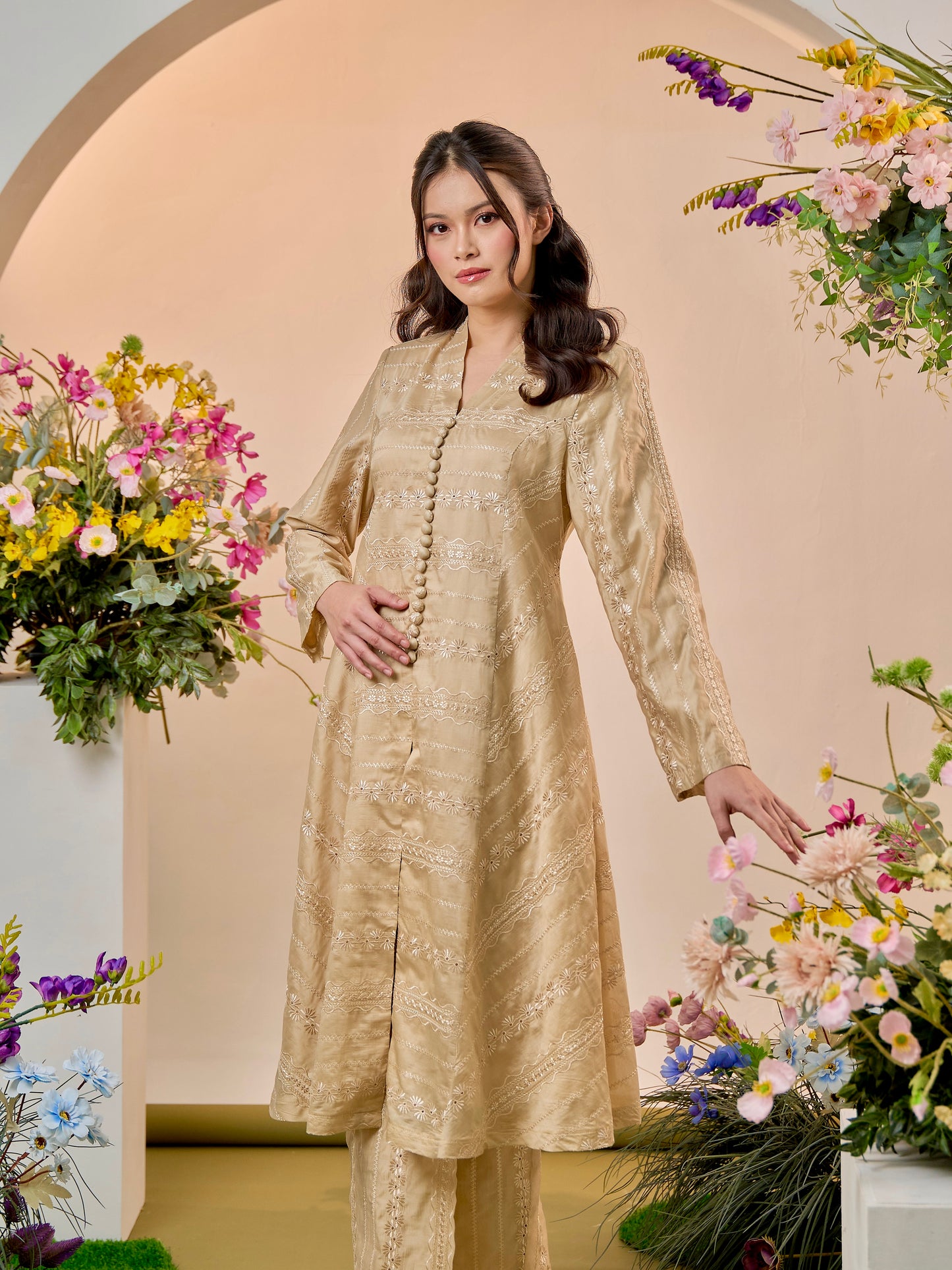 {LIMITED EDITION} Emanuel Kebarung Classic - Gold