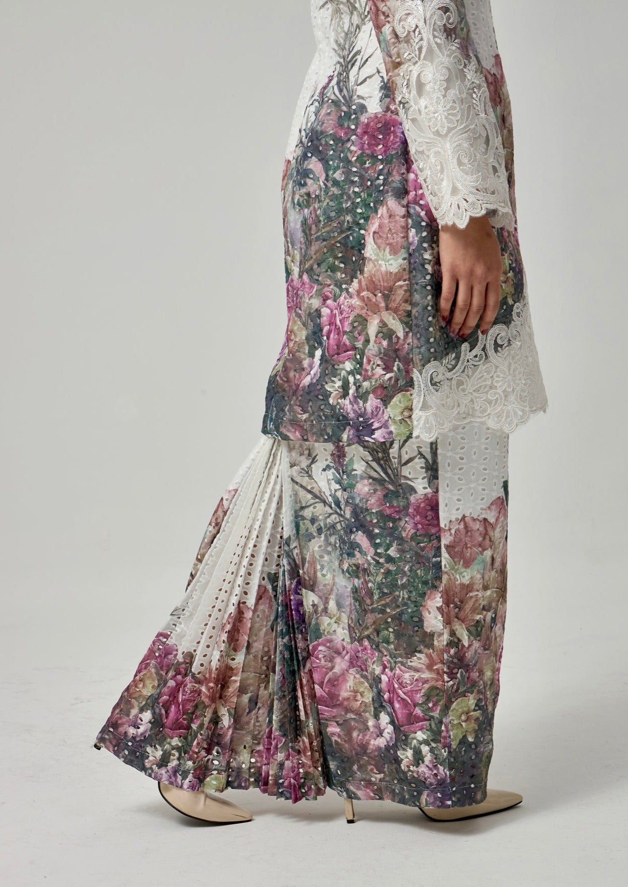 {LIMITED EDITION} Indigo Kurung Modern - White