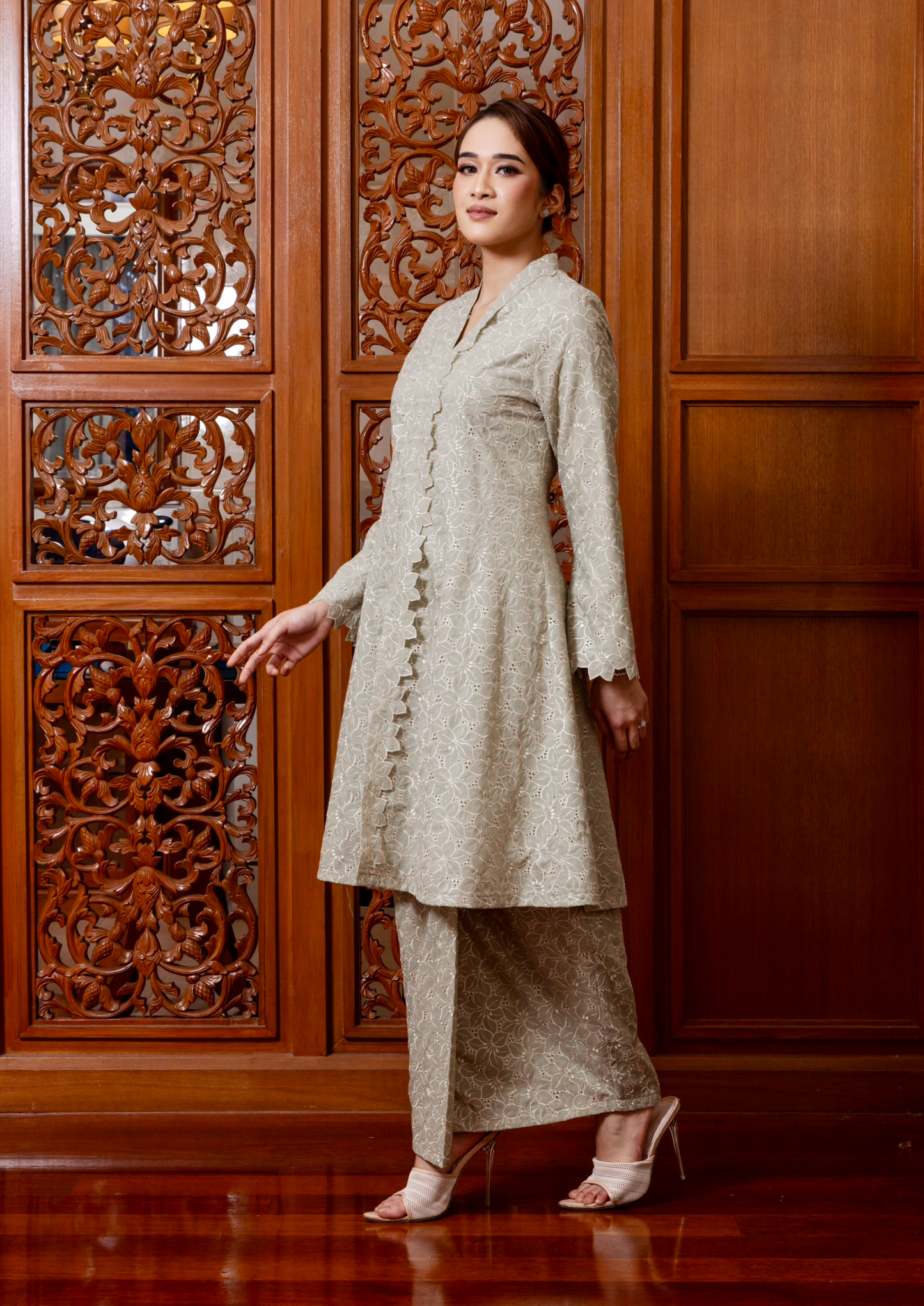 {LIMITED EDITION} Anastasia Kebarung Classic - Sage Green