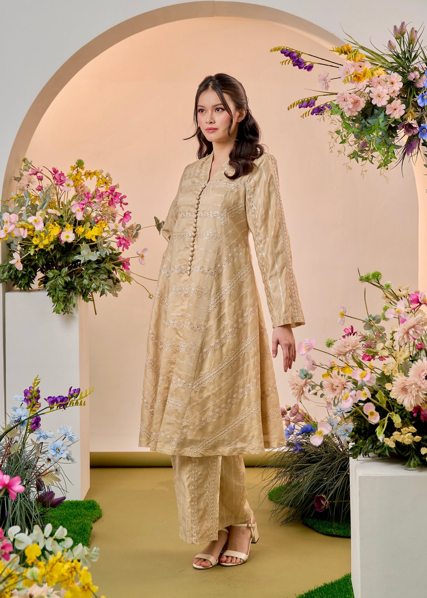 {LIMITED EDITION} Emanuel Kebarung Classic - Gold