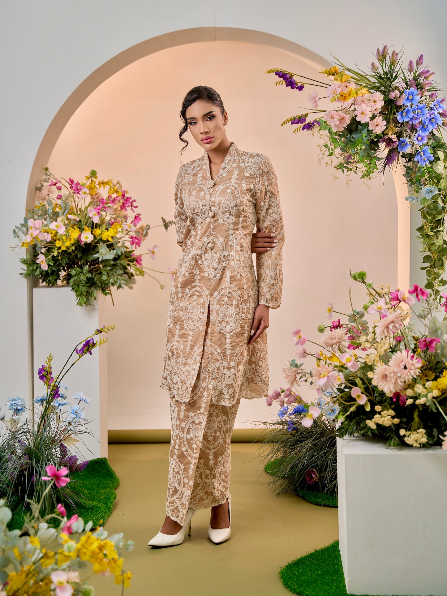 Elvina Kebaya Modern - Ash Brown
