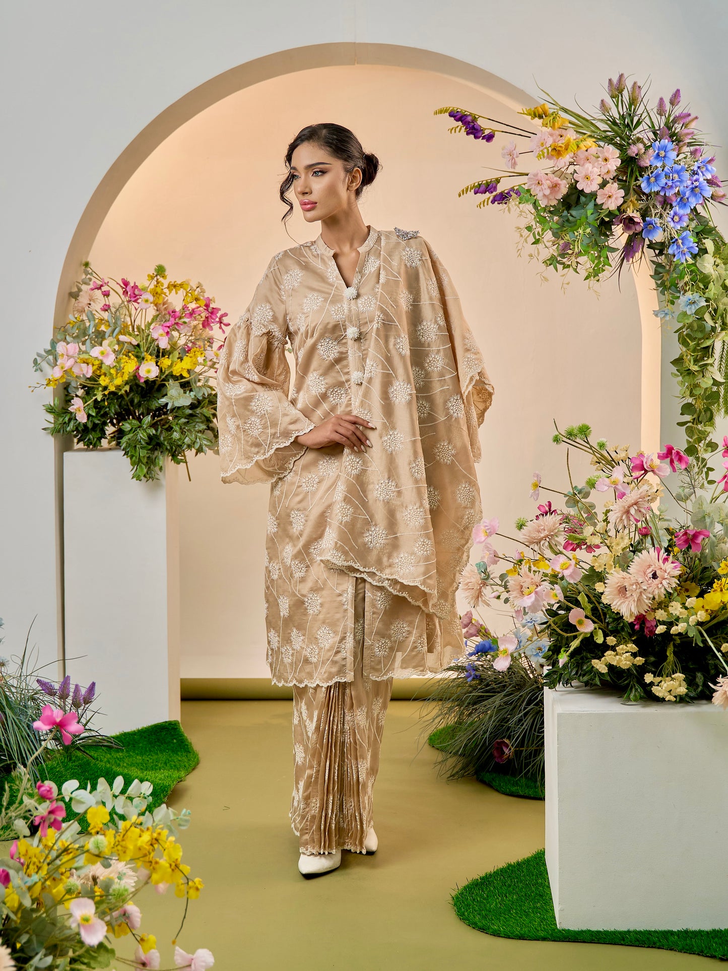 Dandelion Long Kebaya Modern - Champagne Nude