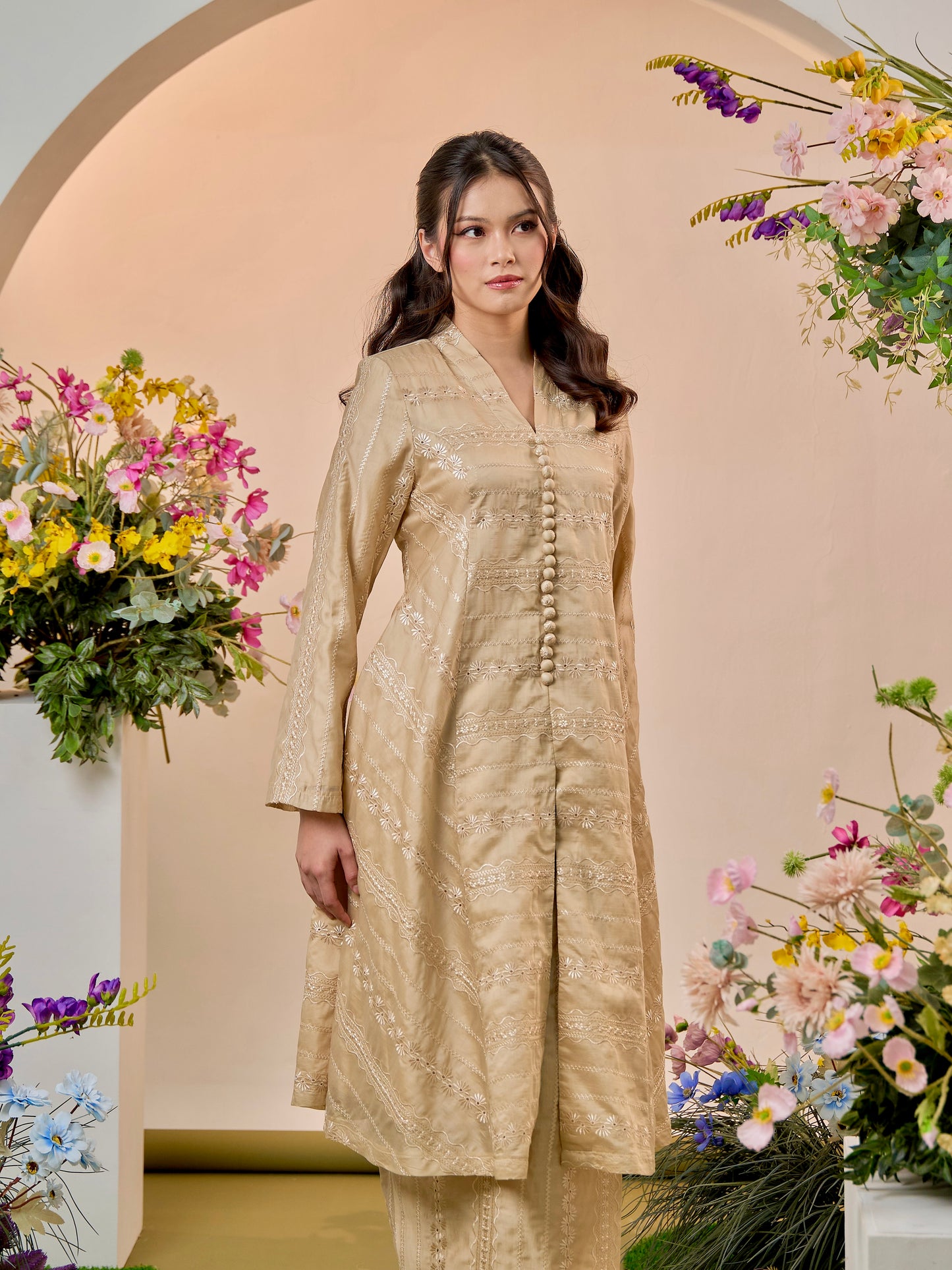 {LIMITED EDITION} Emanuel Kebarung Classic - Gold