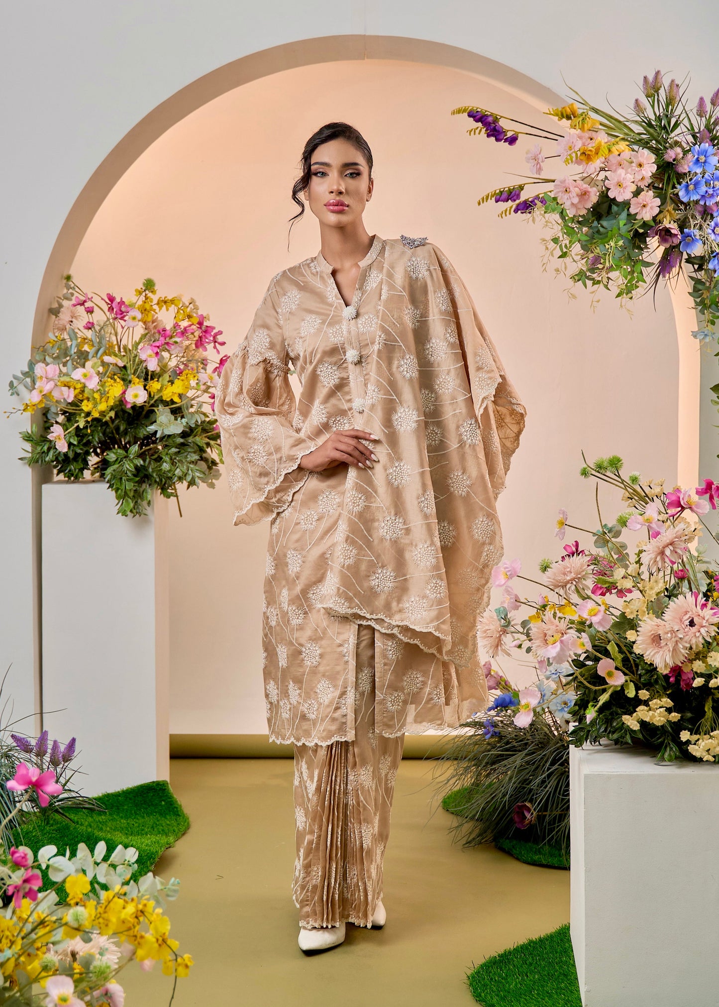 Dandelion Long Kebaya Modern - Champagne Nude