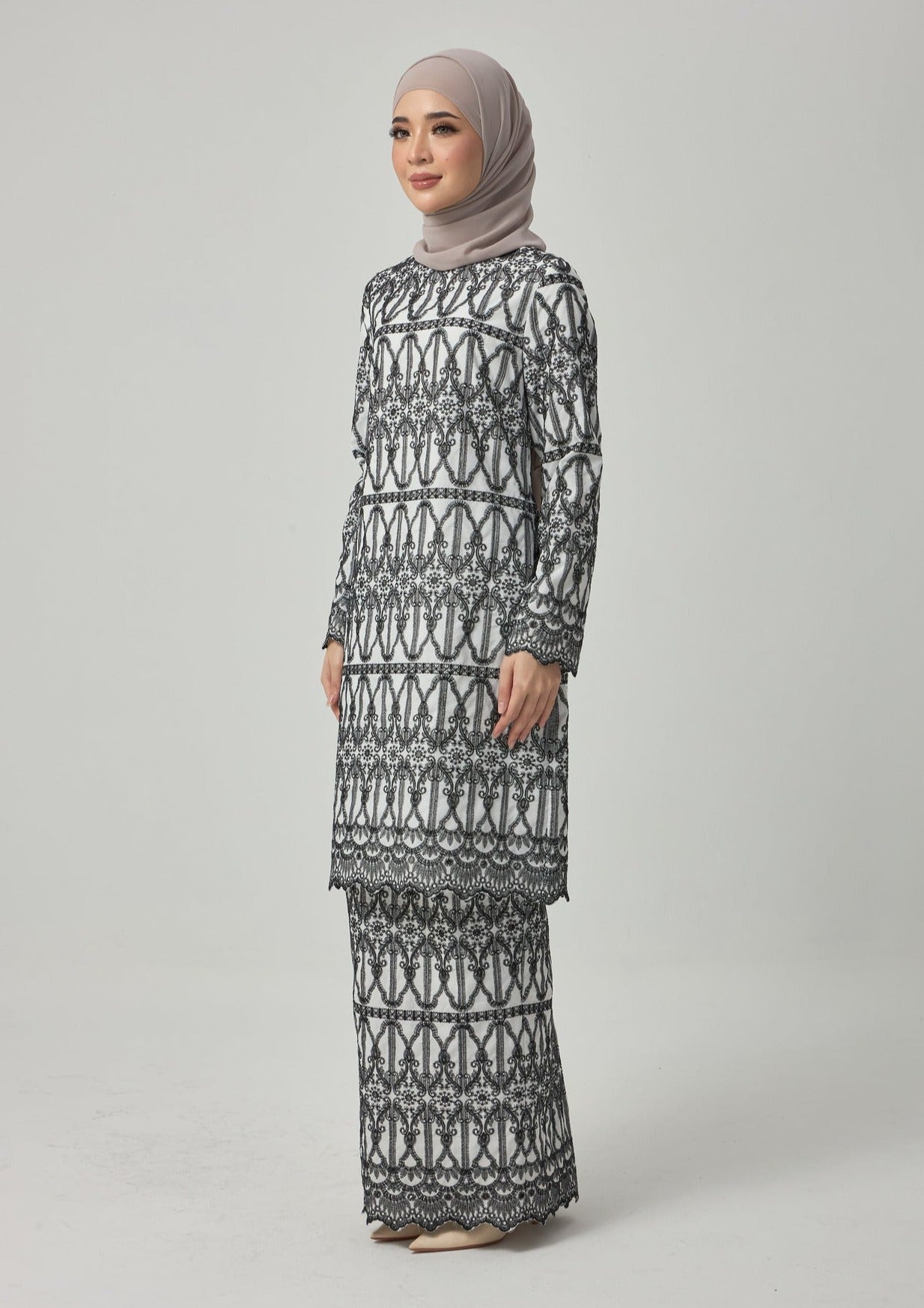 Levin Kurung Modern - Black