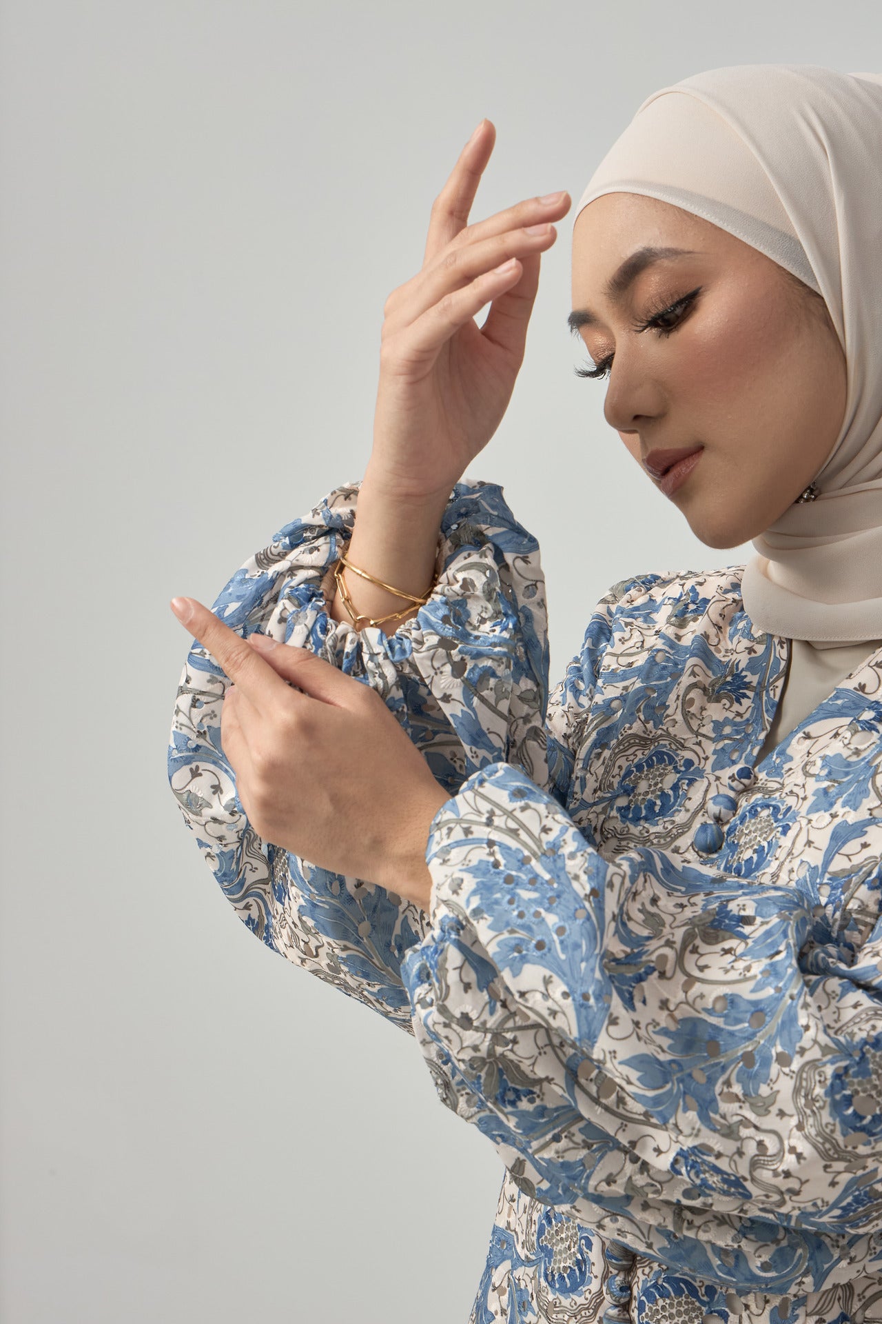 Floral Mina Jubah Kebarung - Pastel Blue