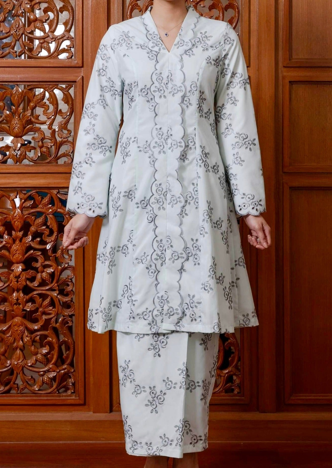 {LIMITED EDITION} Zayna Kebarung Classic - Mint Green