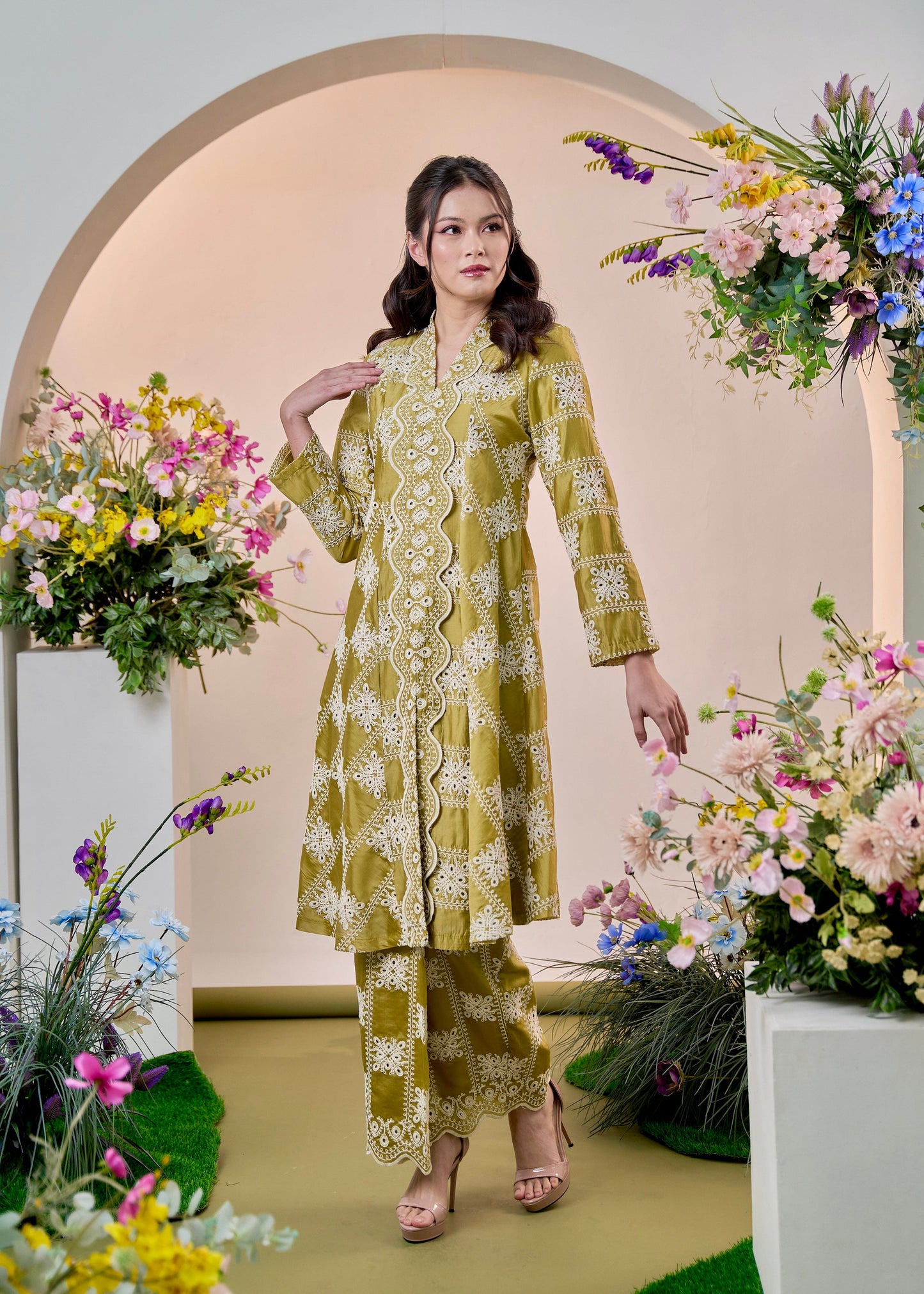 Naina Kebarung Classic - Olive Gold