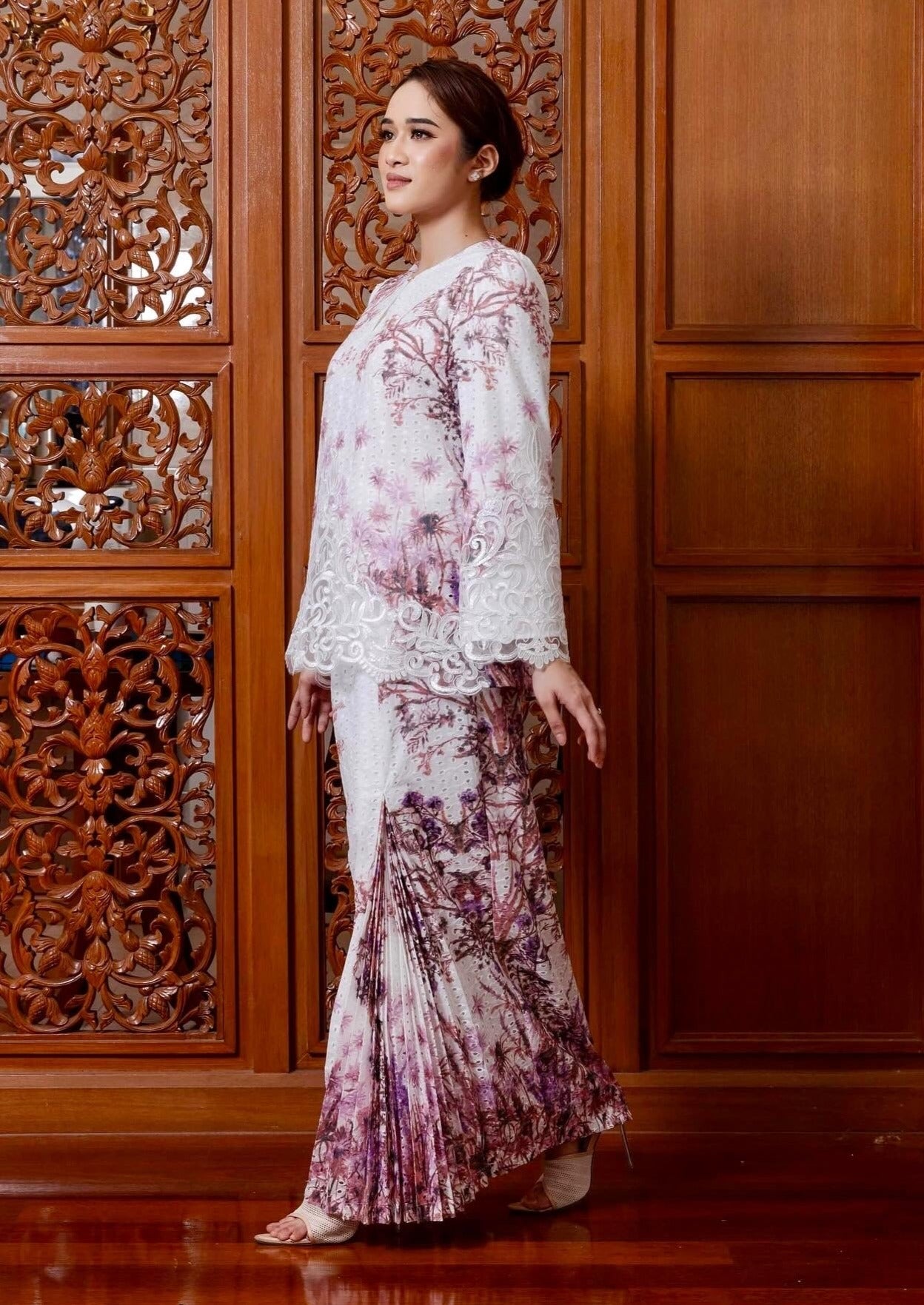 {LIMITED EDITION} Leannis Kurung Kedah - White