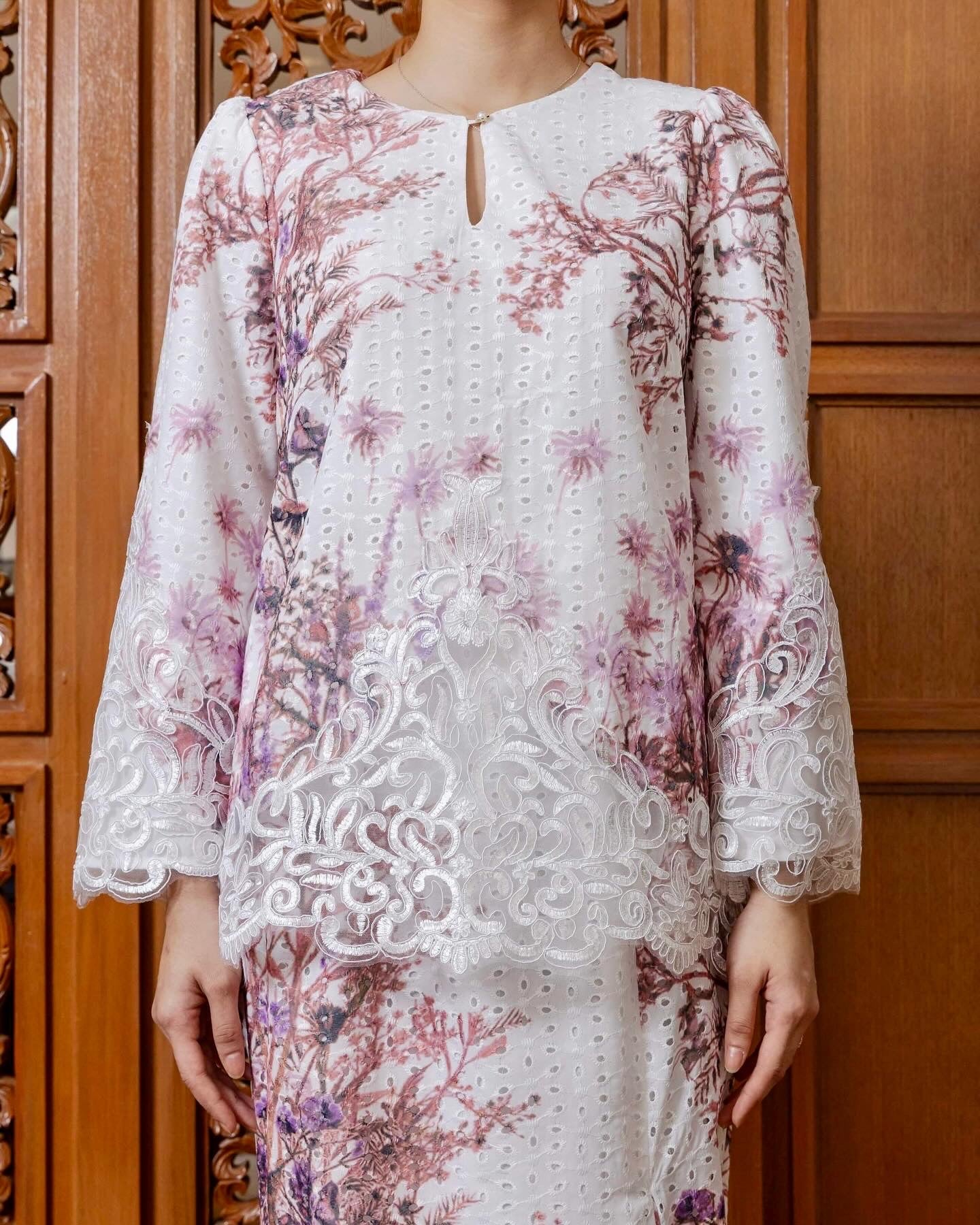 {LIMITED EDITION} Leannis Kurung Kedah - White