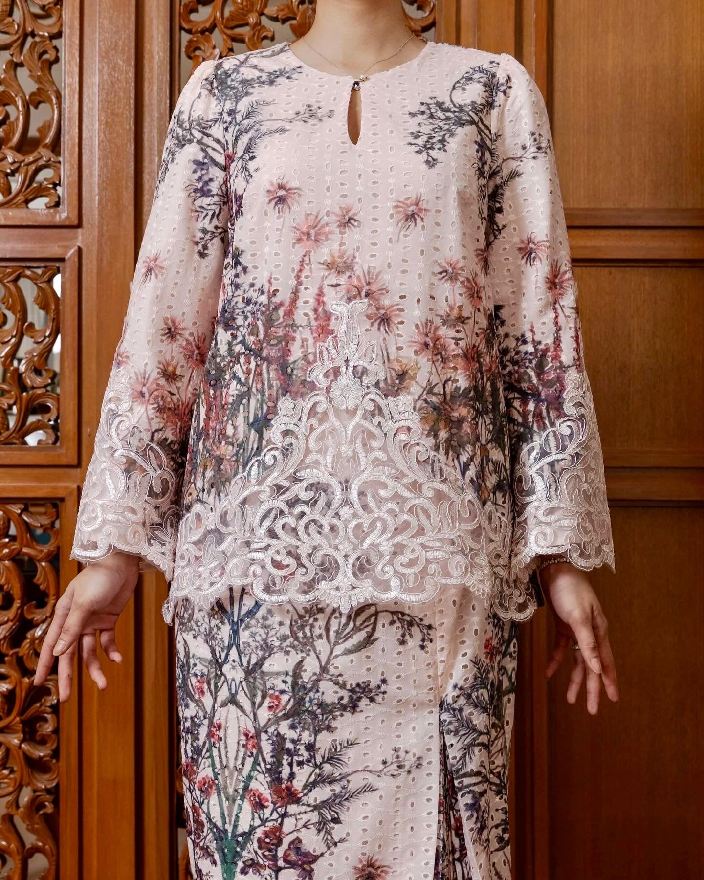 {LIMITED EDITION} Leannis Kurung Kedah - Peach