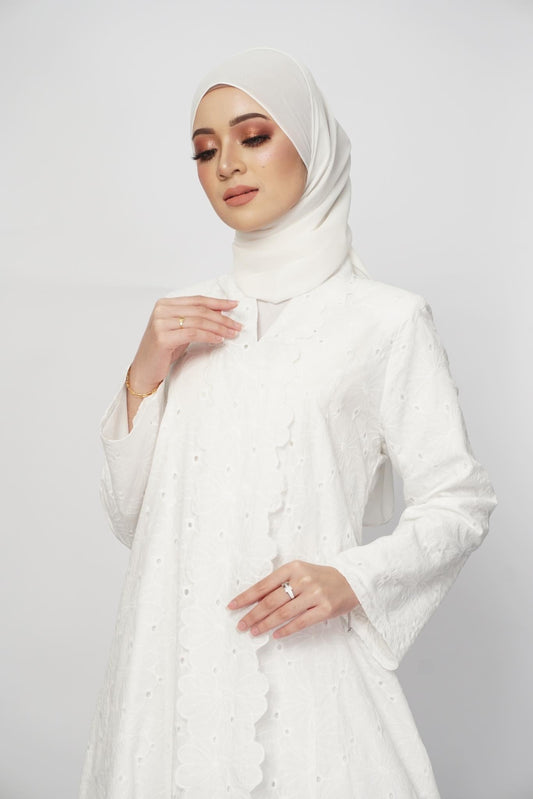 Elegant Jubah Kebarung - White