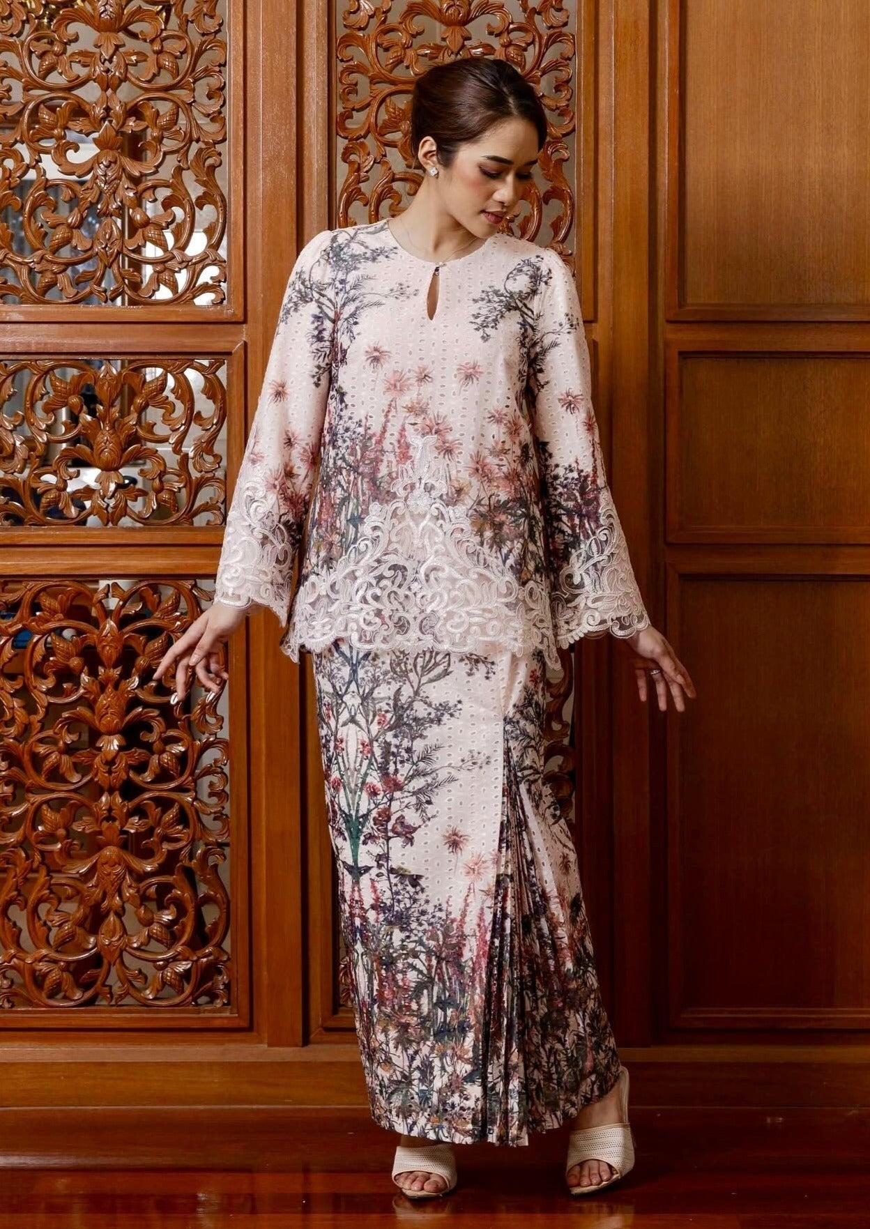 {LIMITED EDITION} Leannis Kurung Kedah - Peach