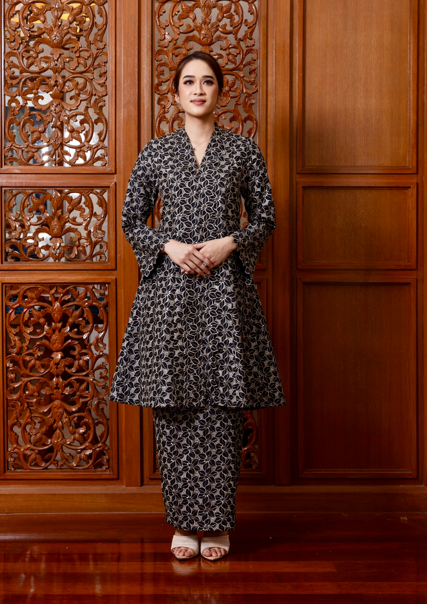 {LIMITED EDITION} Anastasia Kebarung Classic - Black Gold
