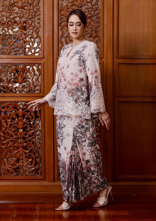 {LIMITED EDITION} Leannis Kurung Kedah - Peach