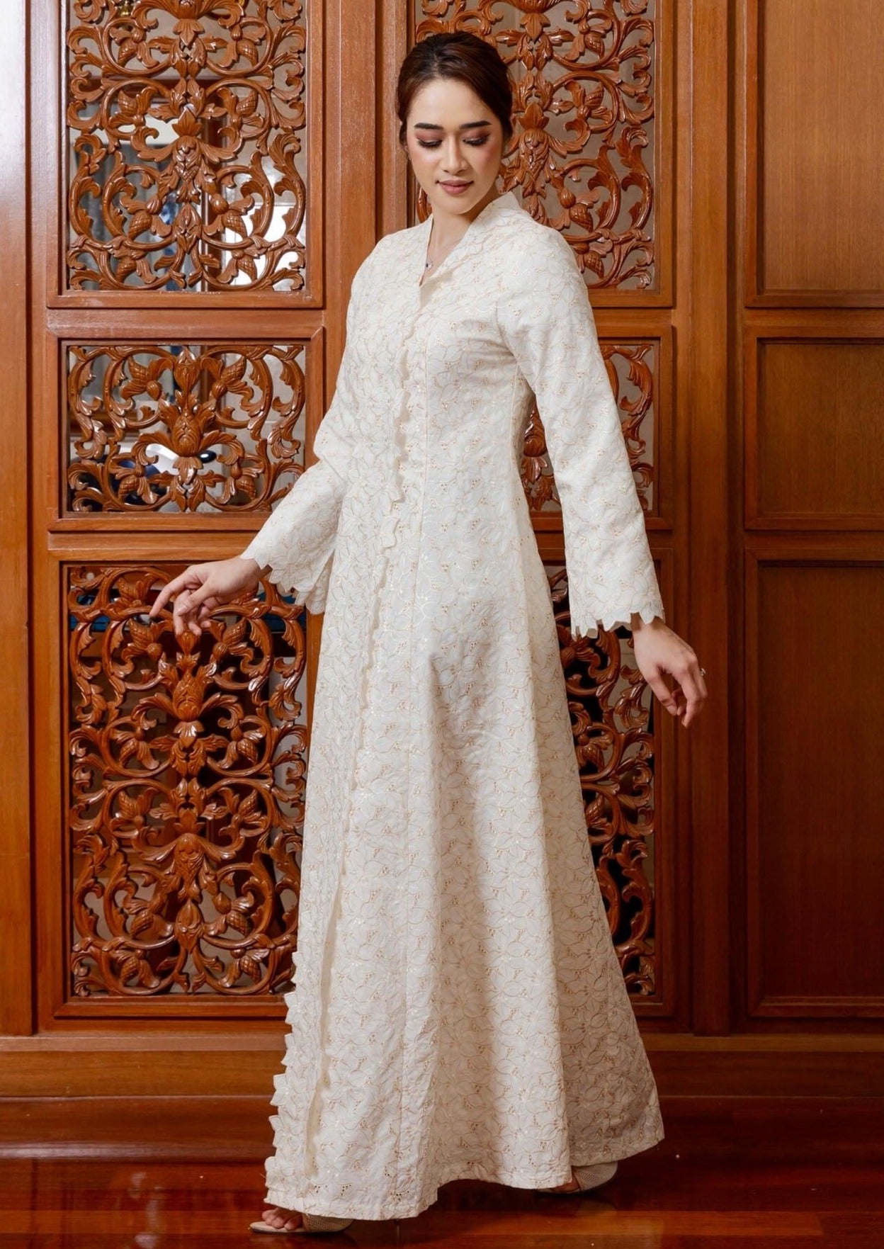 {LIMITED EDITION} Arabella Jubah Kebarung Classic - White Gold