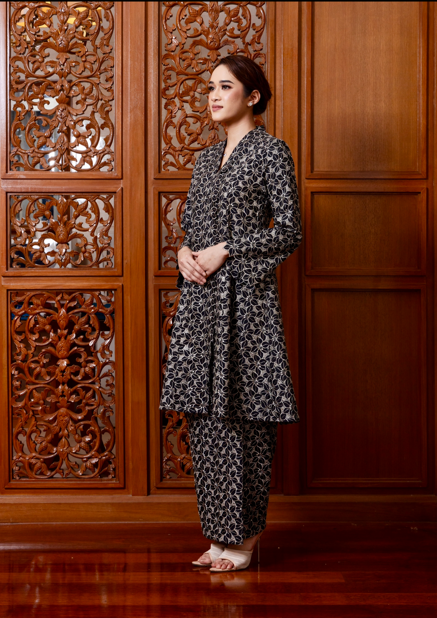 {LIMITED EDITION} Anastasia Kebarung Classic - Black Gold