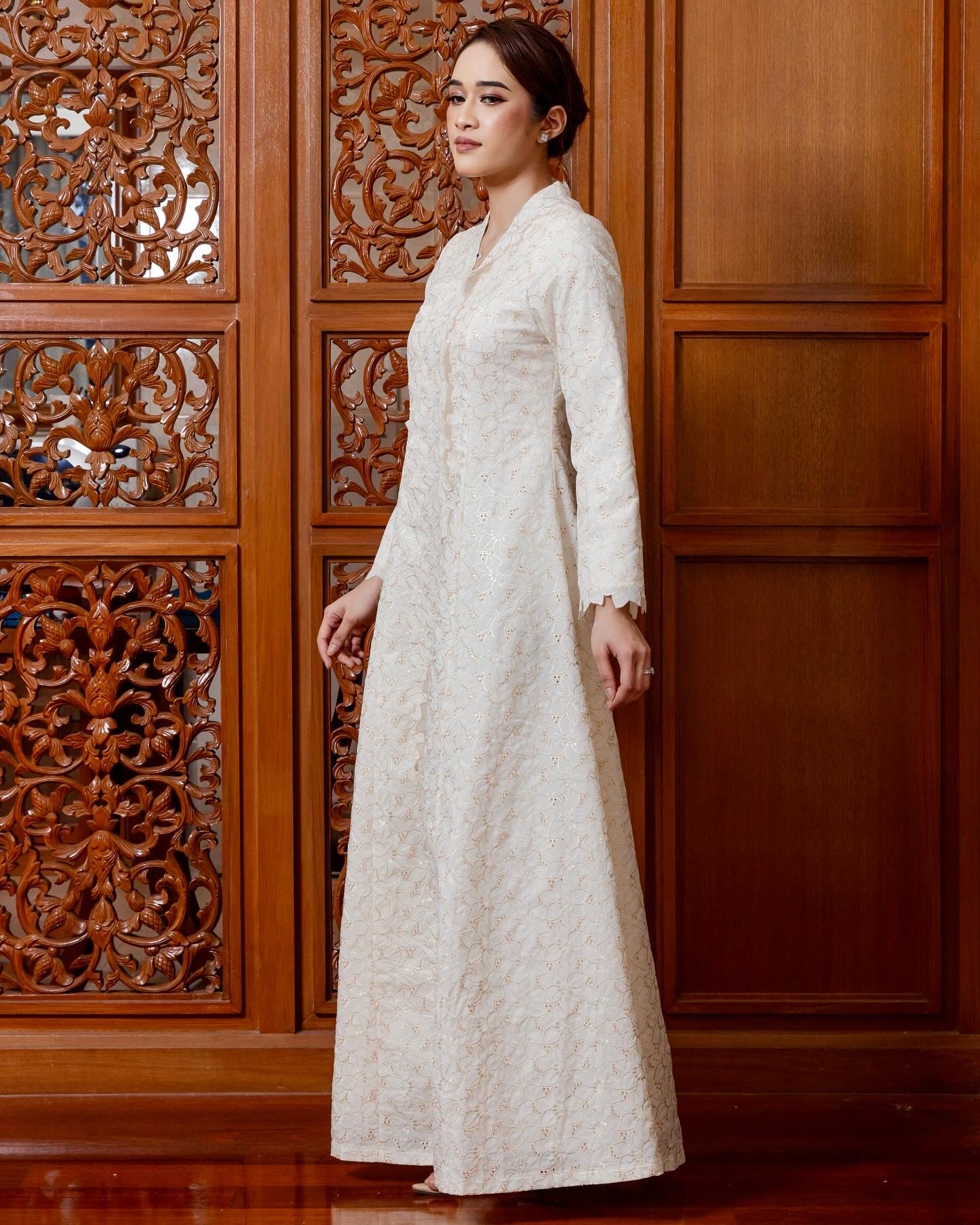 {LIMITED EDITION} Arabella Jubah Kebarung Classic - White Gold