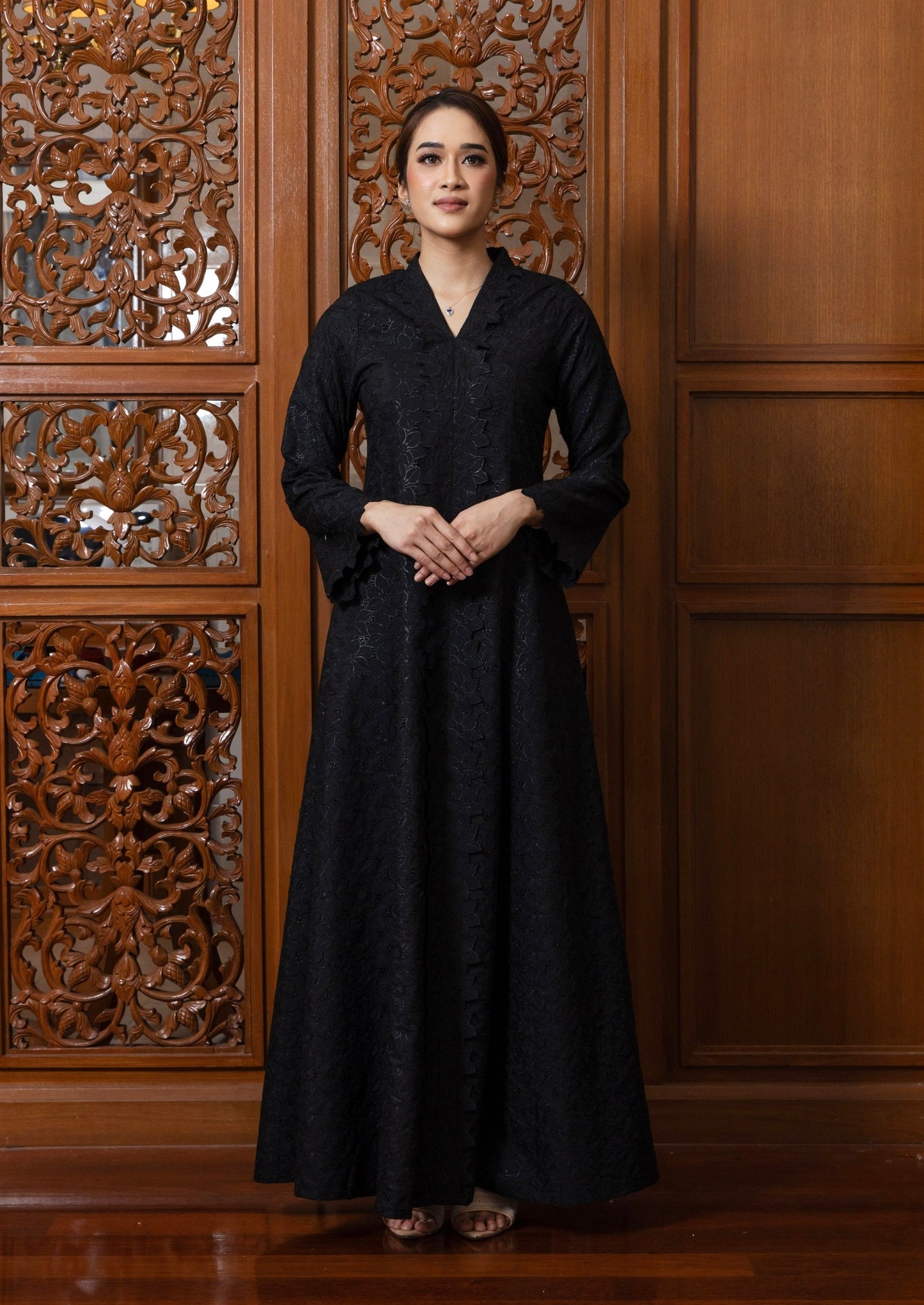 {LIMITED EDITION} Arabella Jubah Kebarung Classic - Bold Black