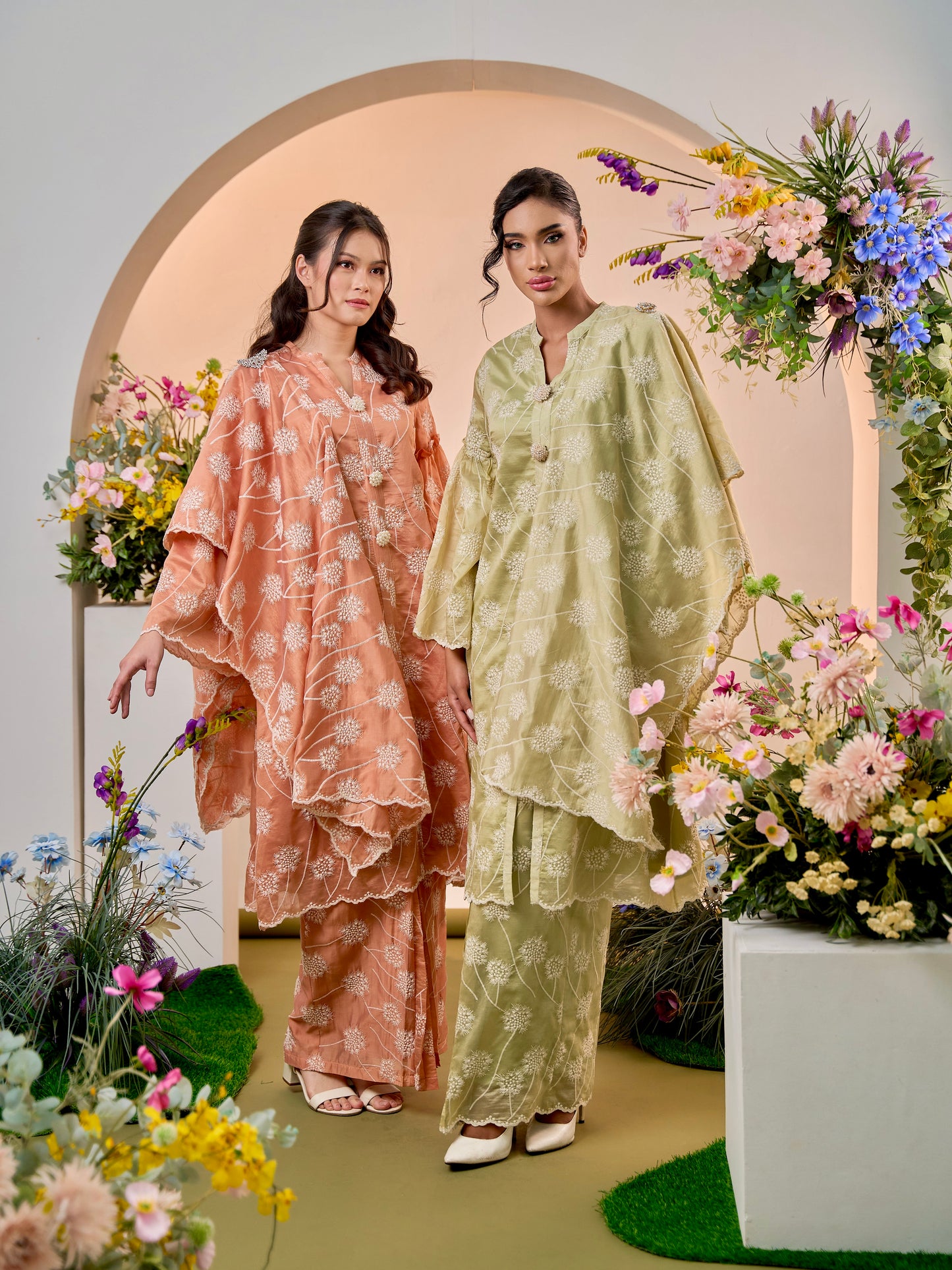 Dandelion Long Kebaya Modern - Lime Green