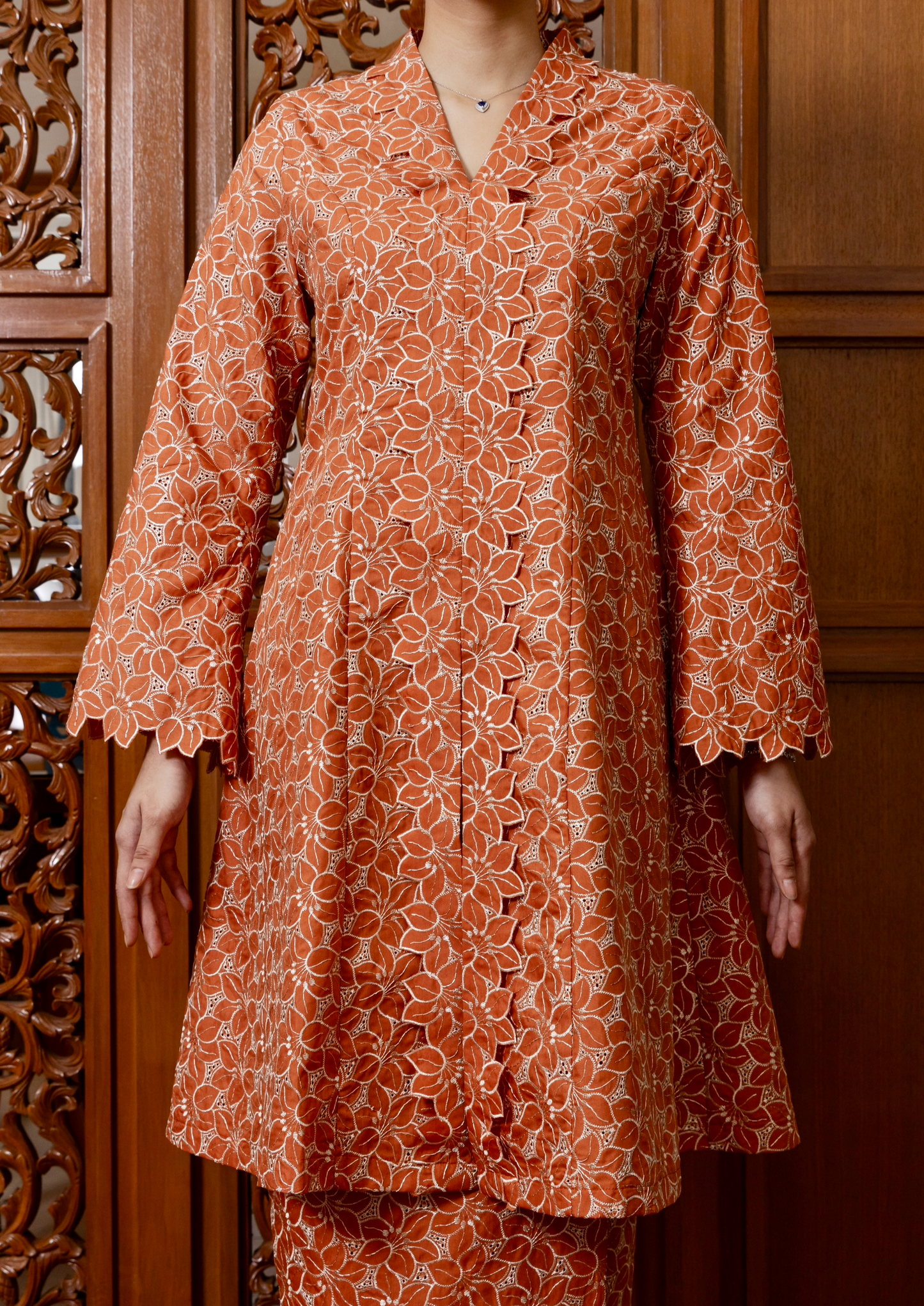 {LIMITED EDITION} Anastasia Kebarung Classic - Burt Orange