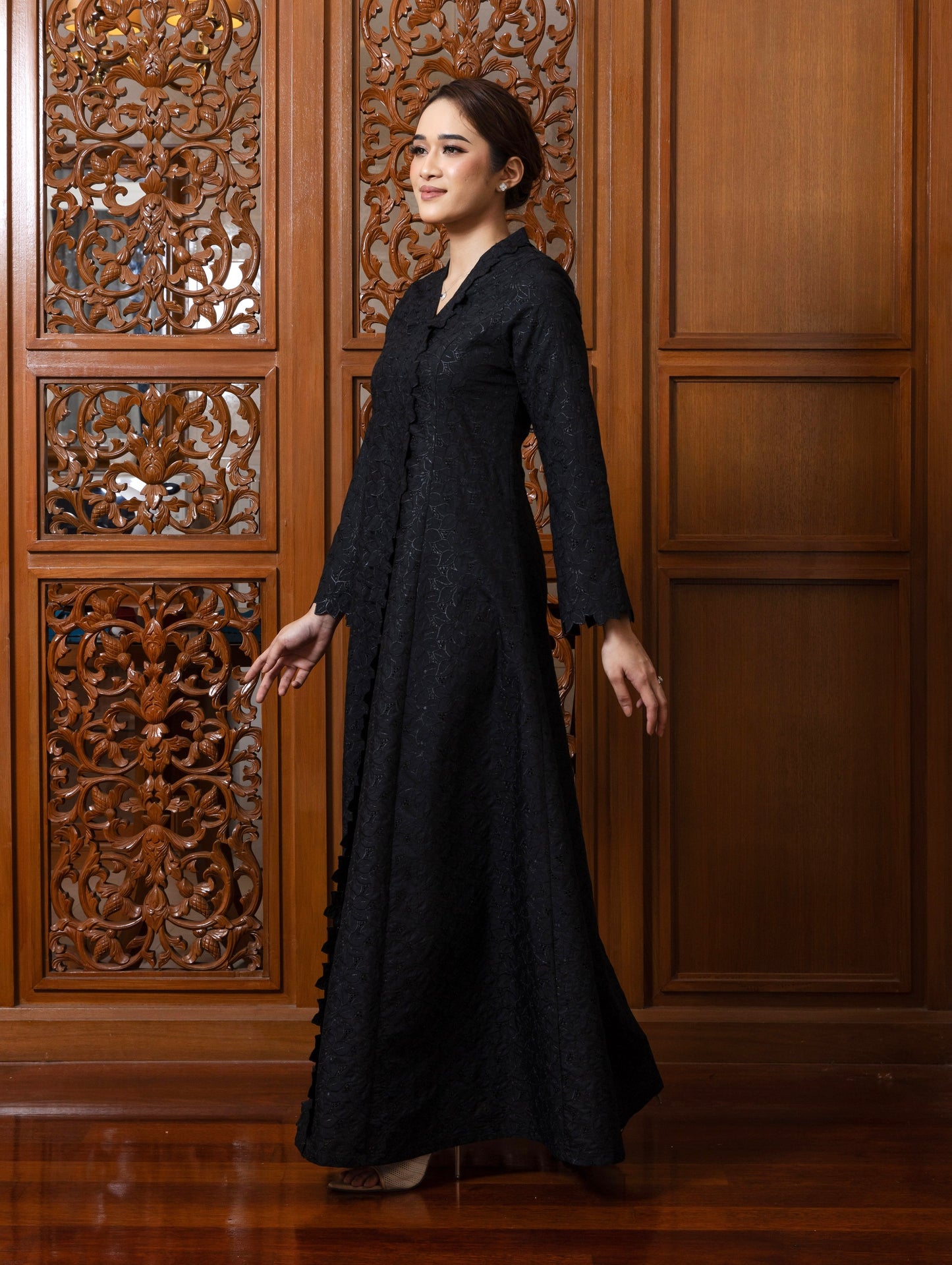 {LIMITED EDITION} Arabella Jubah Kebarung Classic - Bold Black