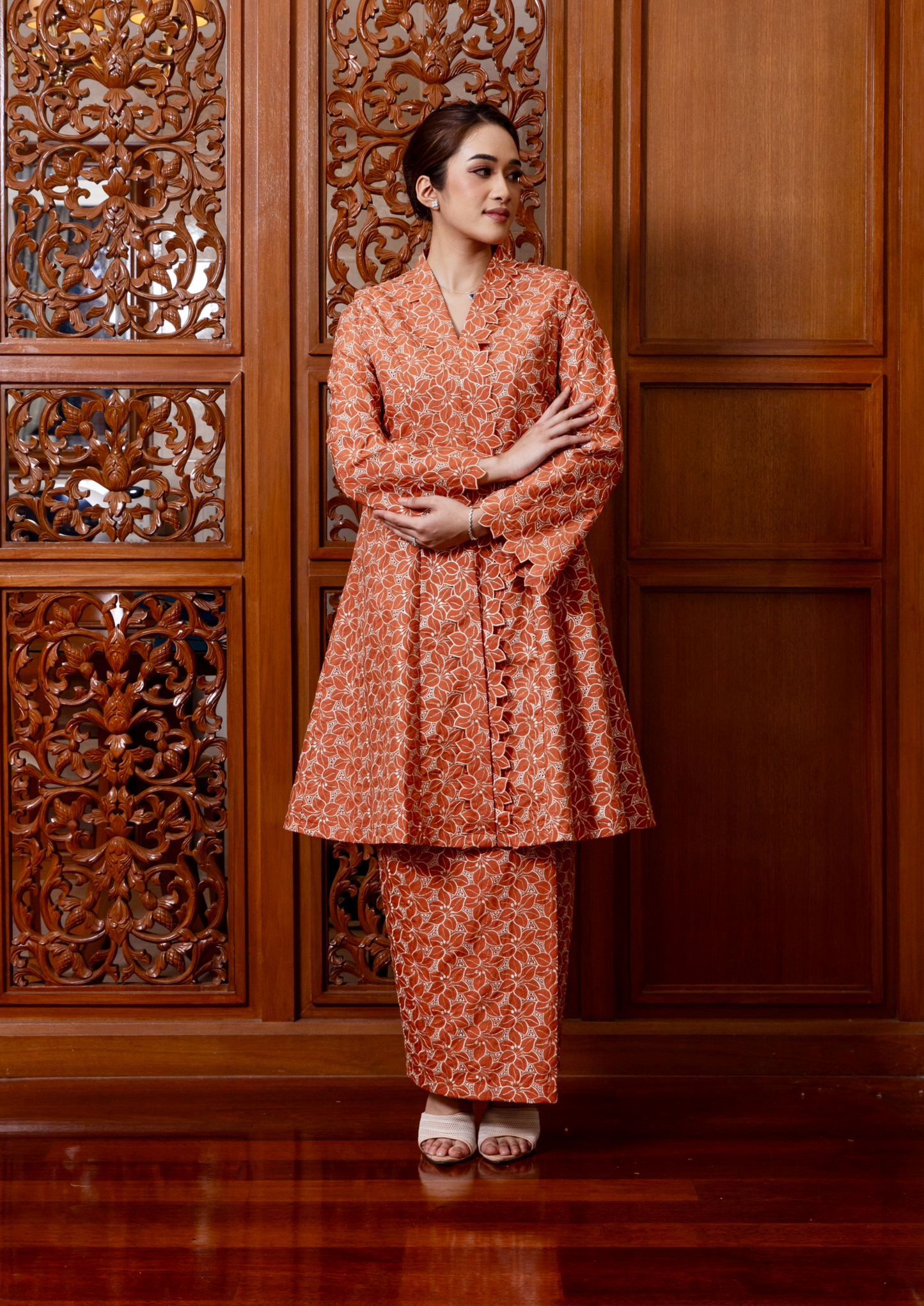 {LIMITED EDITION} Anastasia Kebarung Classic - Burt Orange