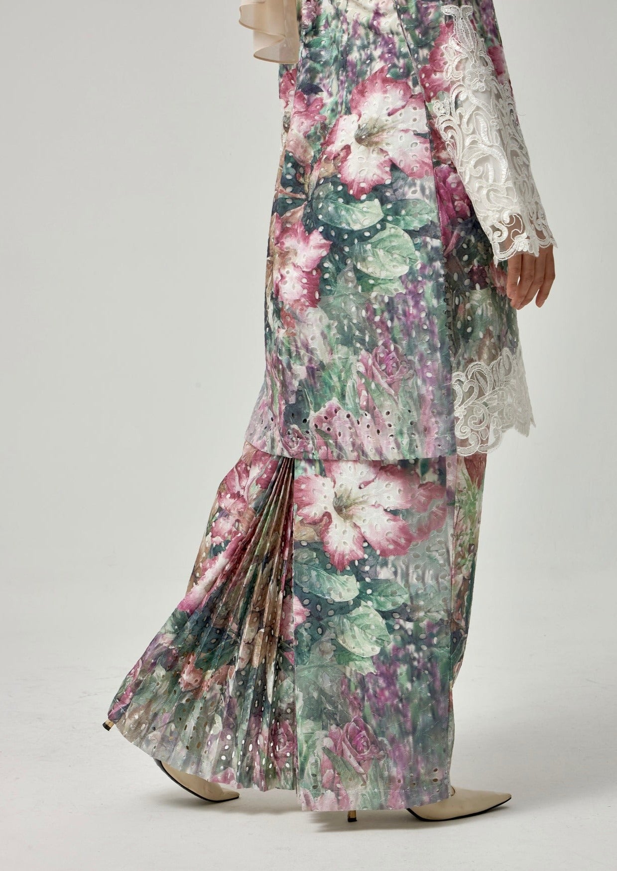 {LIMITED EDITION} Lynnie Kurung Modern - Dreamy White