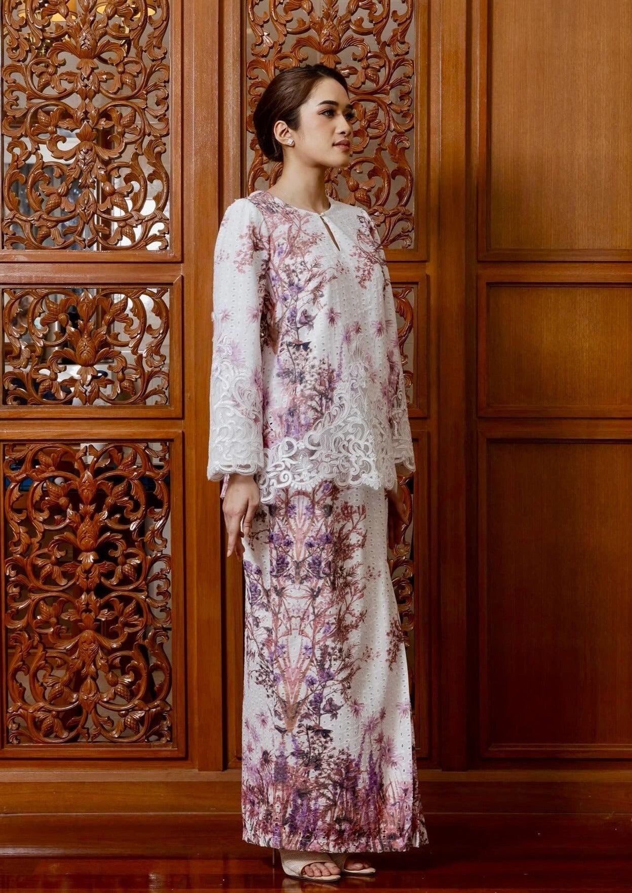 {LIMITED EDITION} Leannis Kurung Kedah - White