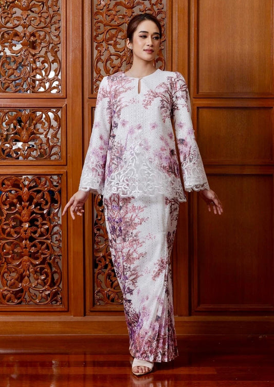{LIMITED EDITION} Leannis Kurung Kedah - White