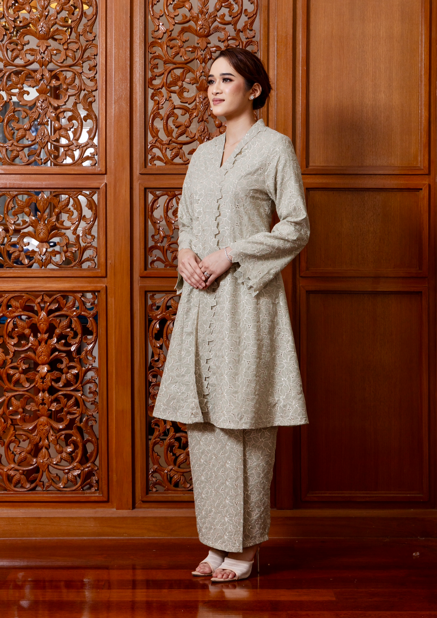 {LIMITED EDITION} Anastasia Kebarung Classic - Sage Green