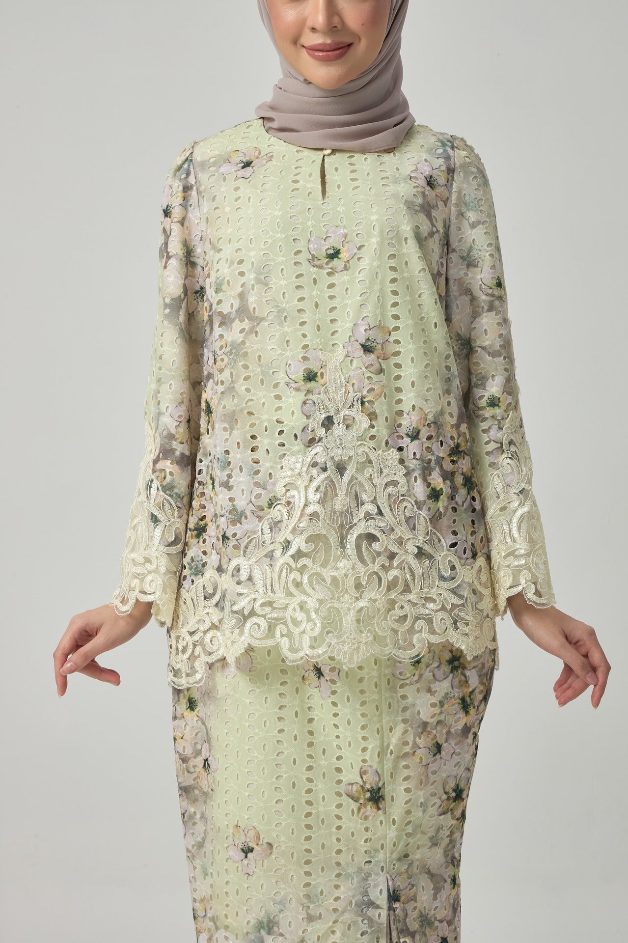 {LIMITED EDITION} Daisy Kurung Kedah - Yellow