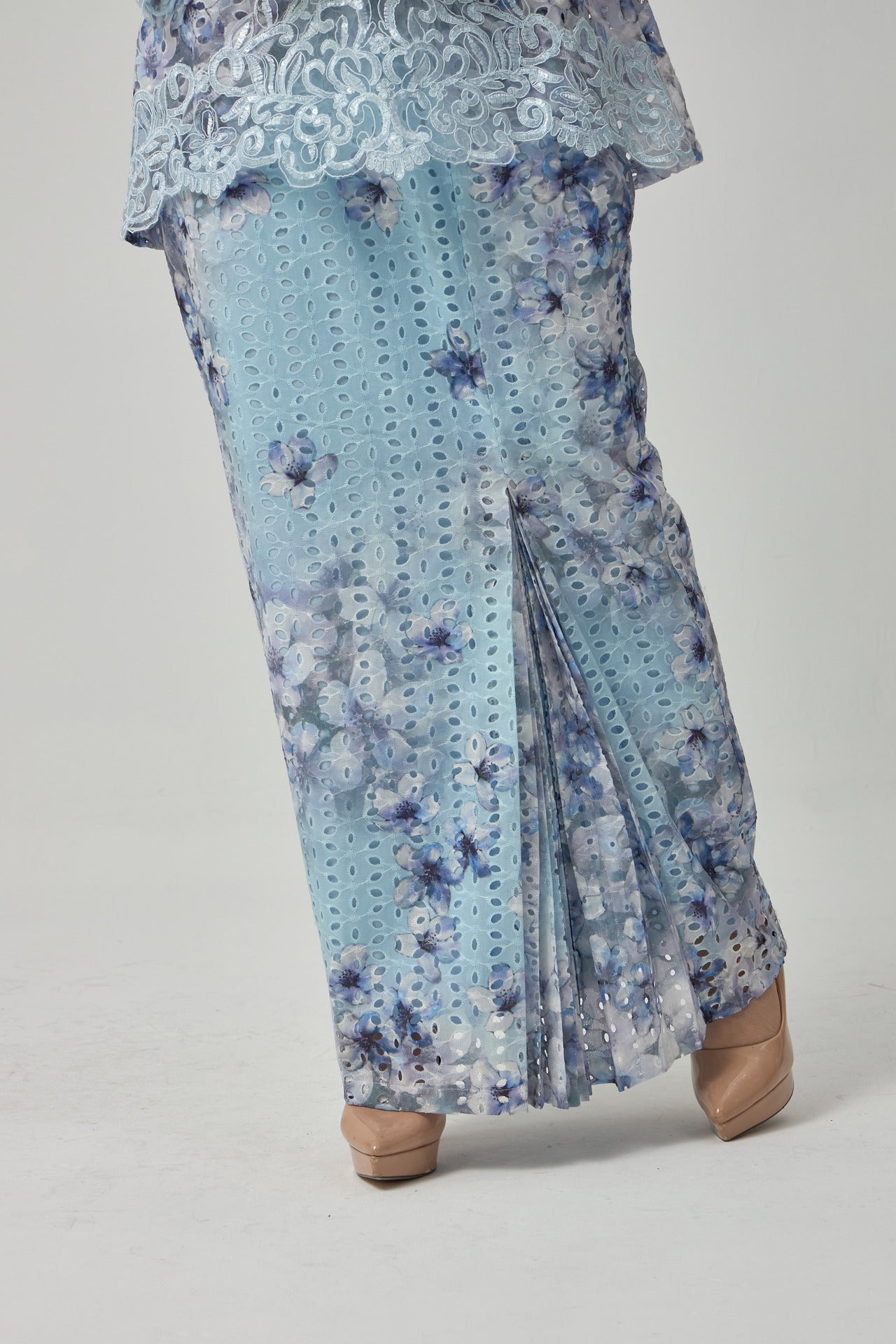 {LIMITED EDITION} Daisy Kurung Kedah - Baby Blue