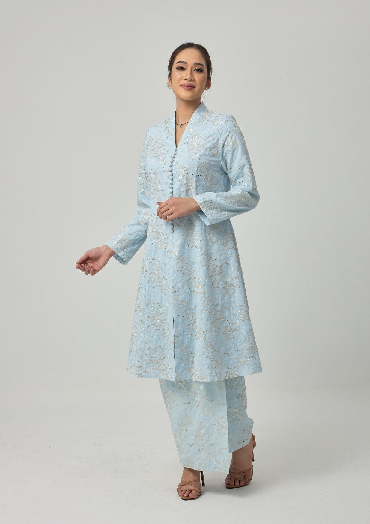 Ina Kebarung Classic - Soft Blue