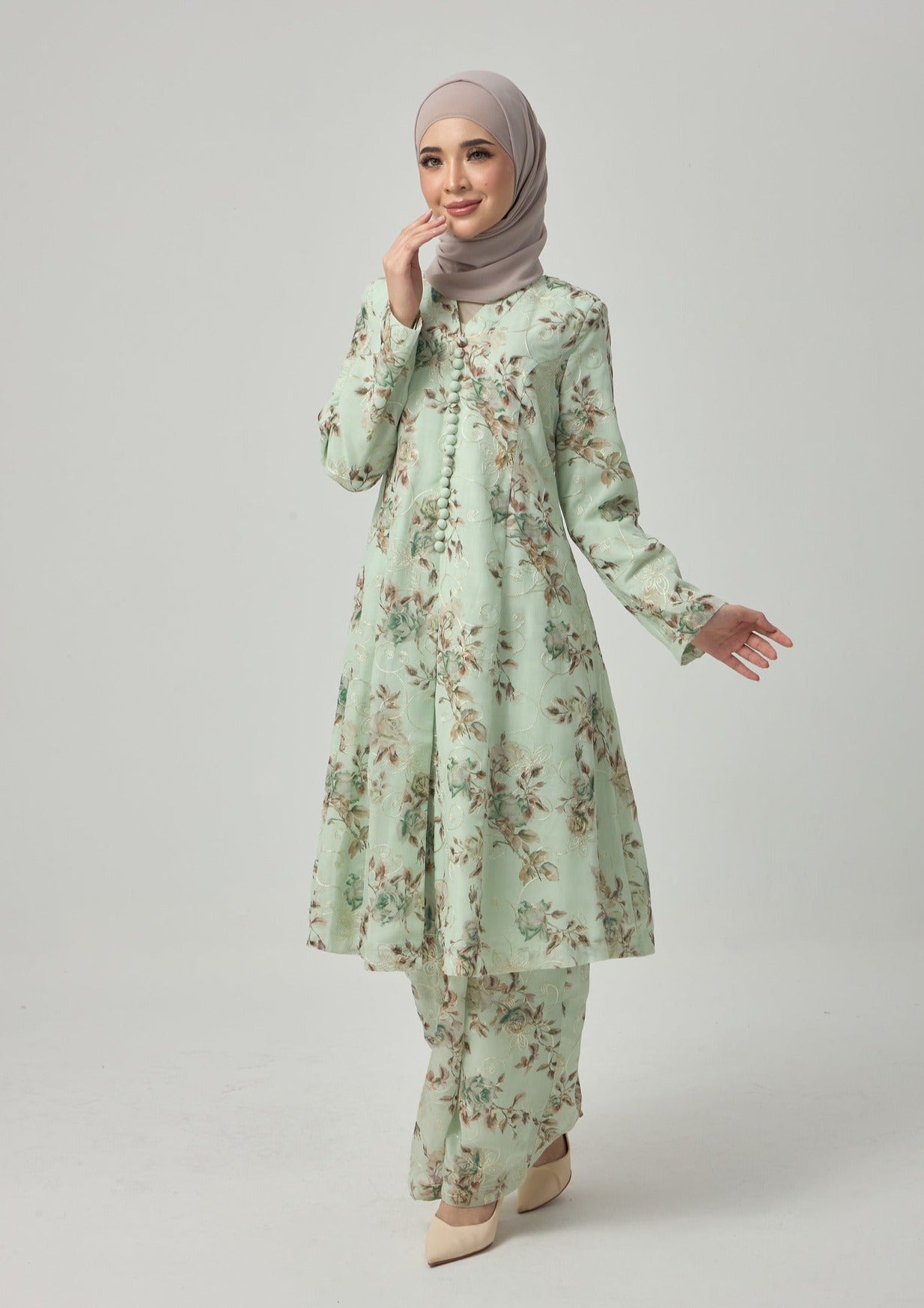 Rosee Silk Kebarung Classic - Light Sage Green