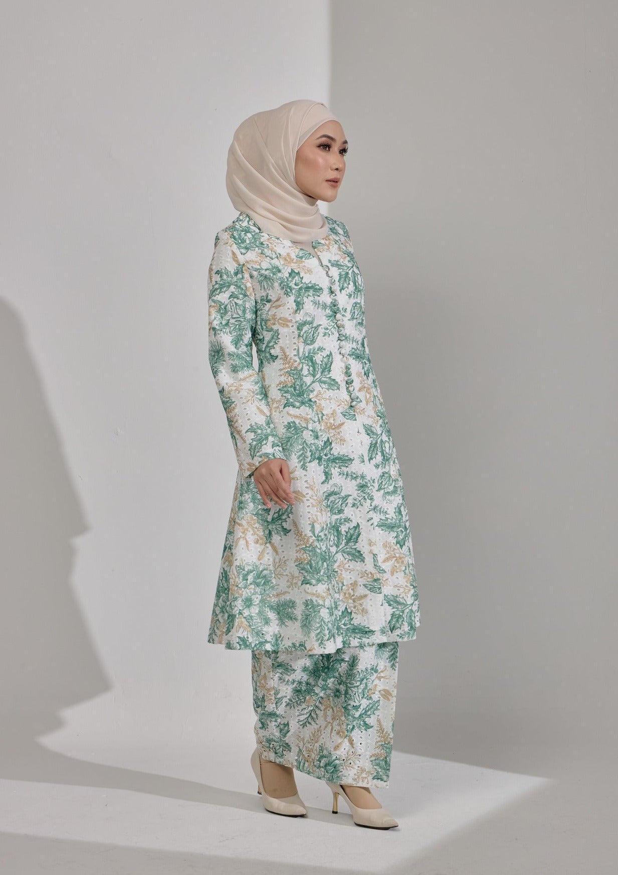 Isra Kebarung Batik Classic Kebarung - Green