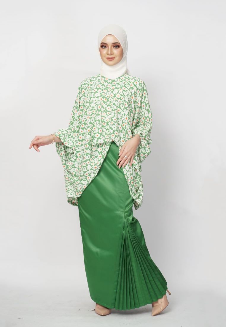 Daisy Billowy Bell Sleeves Kurung - Green