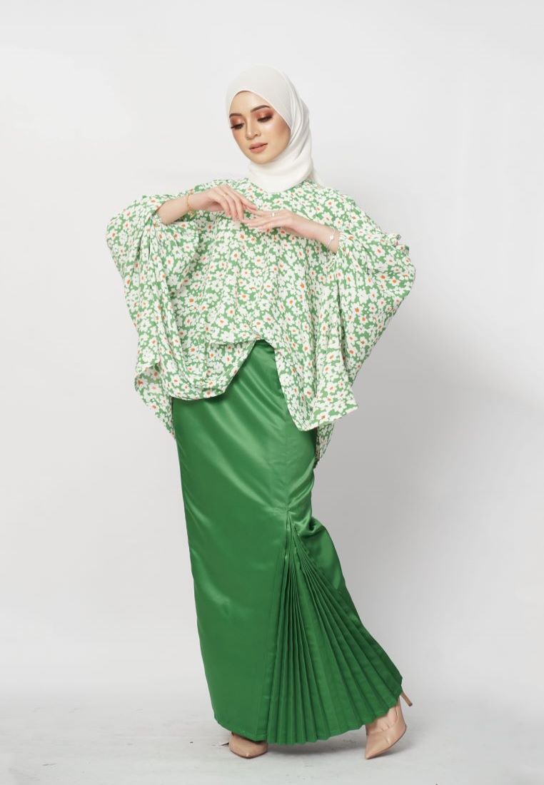 Daisy Billowy Bell Sleeves Kurung - Green